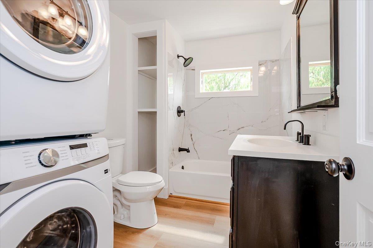 Single Family Oak Beach Suffolk County, NY 11702, MLS-917338-21