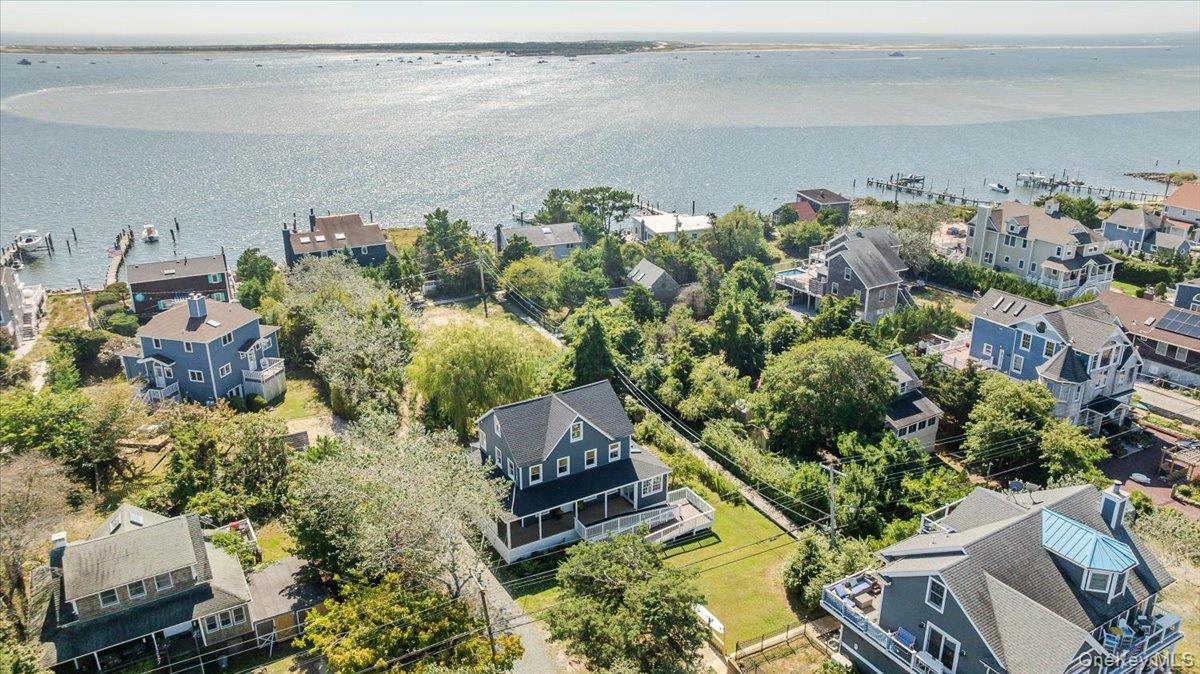 Single Family Oak Beach Suffolk County, NY 11702, MLS-917338-34