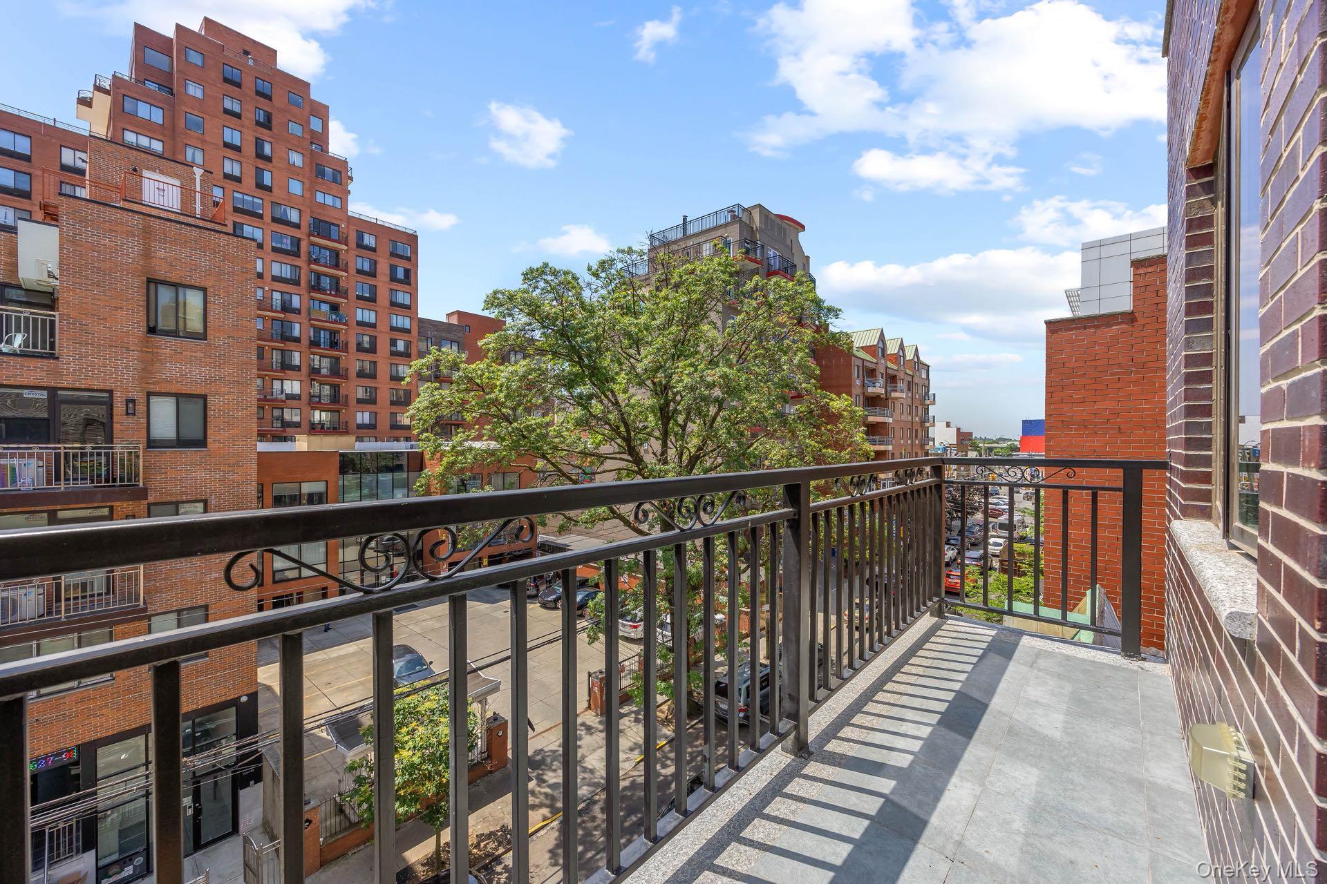 Condo 41st  Queens, NY 11355, MLS-917363-6