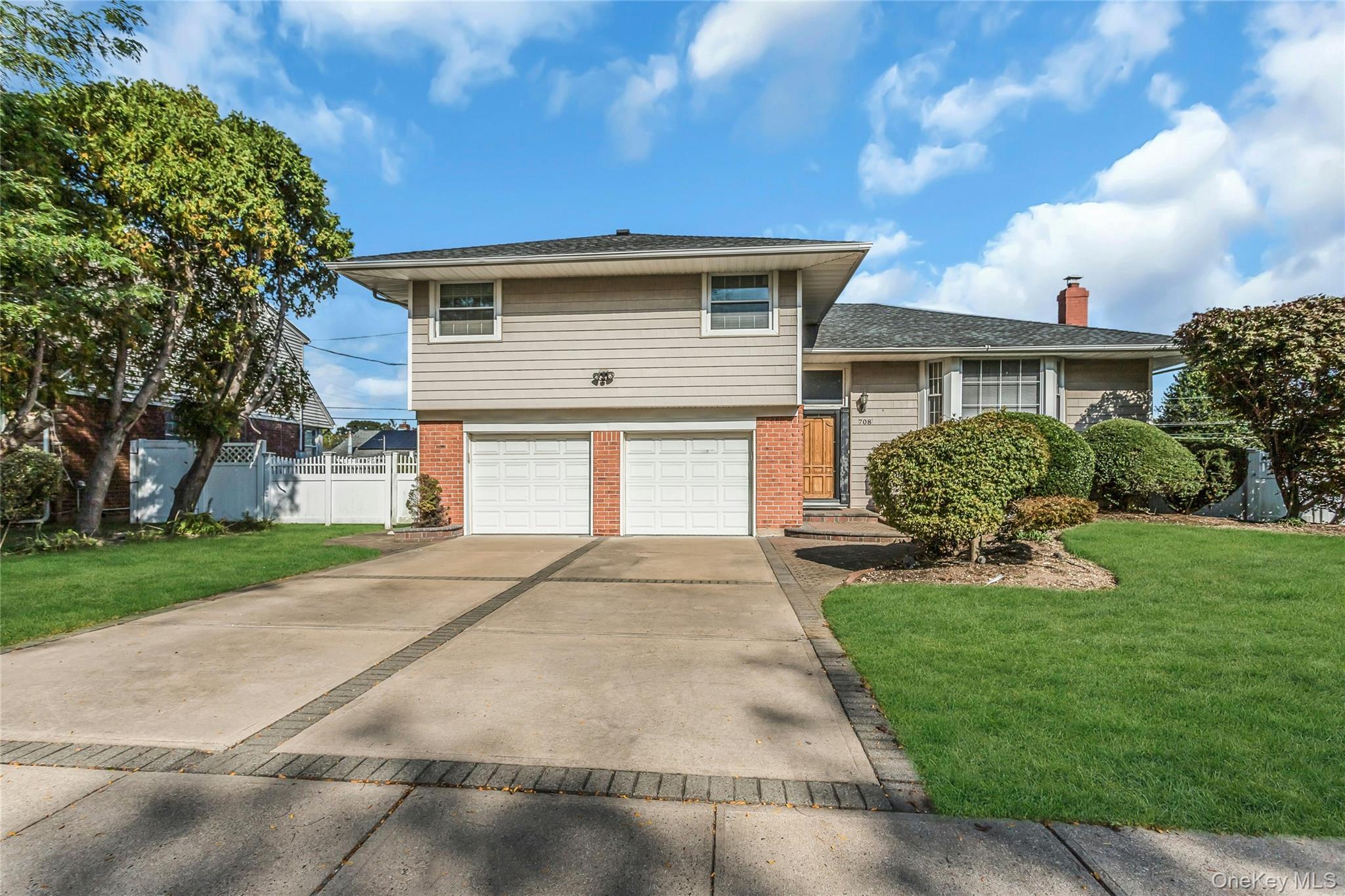 Single Family Salisbury Park  Nassau County, NY 11590, MLS-917377-2