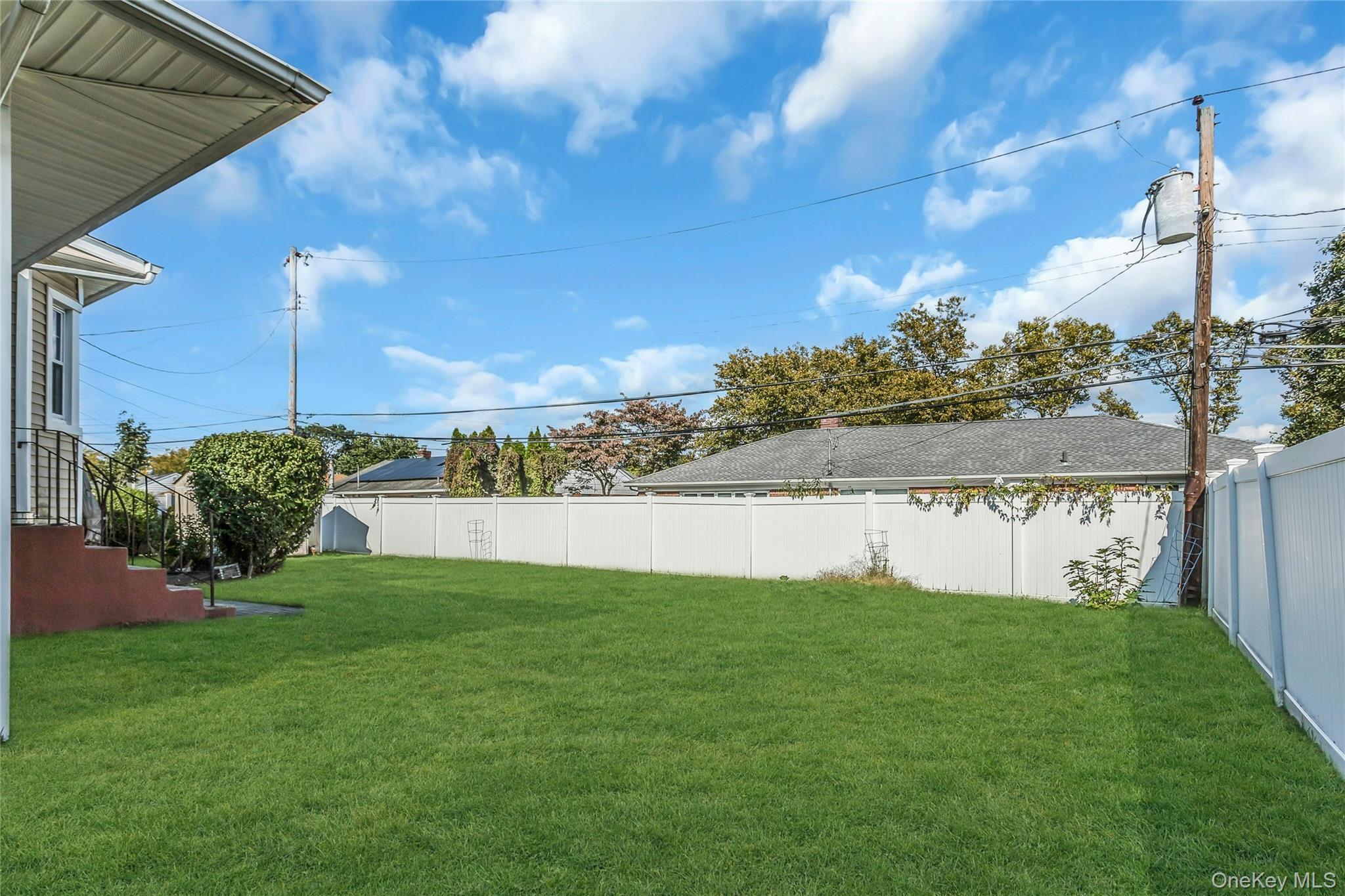 Single Family Salisbury Park  Nassau County, NY 11590, MLS-917377-31