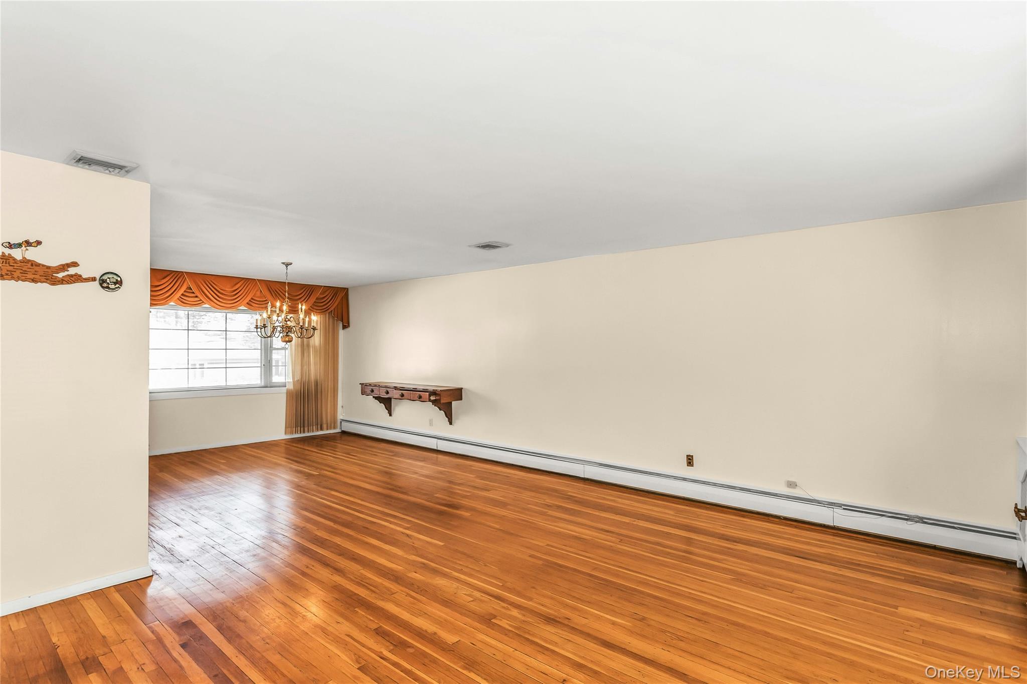 Single Family Salisbury Park  Nassau County, NY 11590, MLS-917377-4