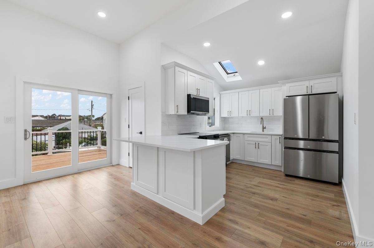 Single Family 7th Suffolk County, NY 11757, MLS-917408-10