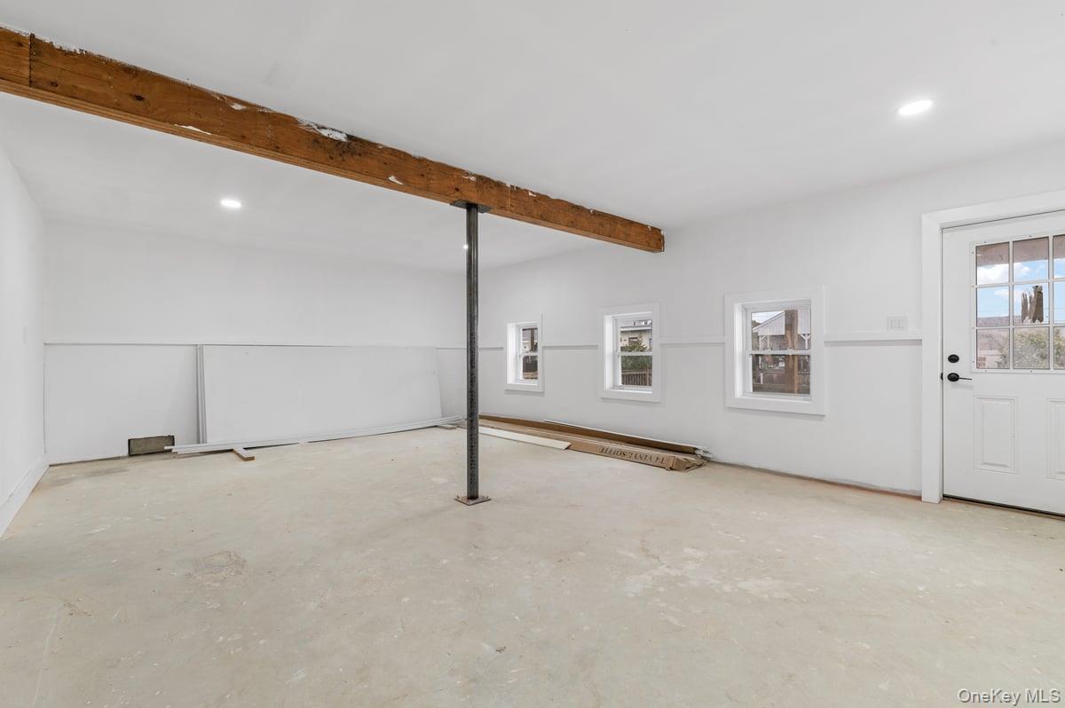 Single Family 7th Suffolk County, NY 11757, MLS-917408-19