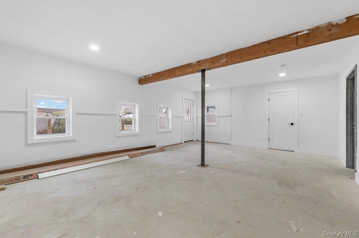 Single Family 7th Suffolk County, NY 11757, MLS-917408-20