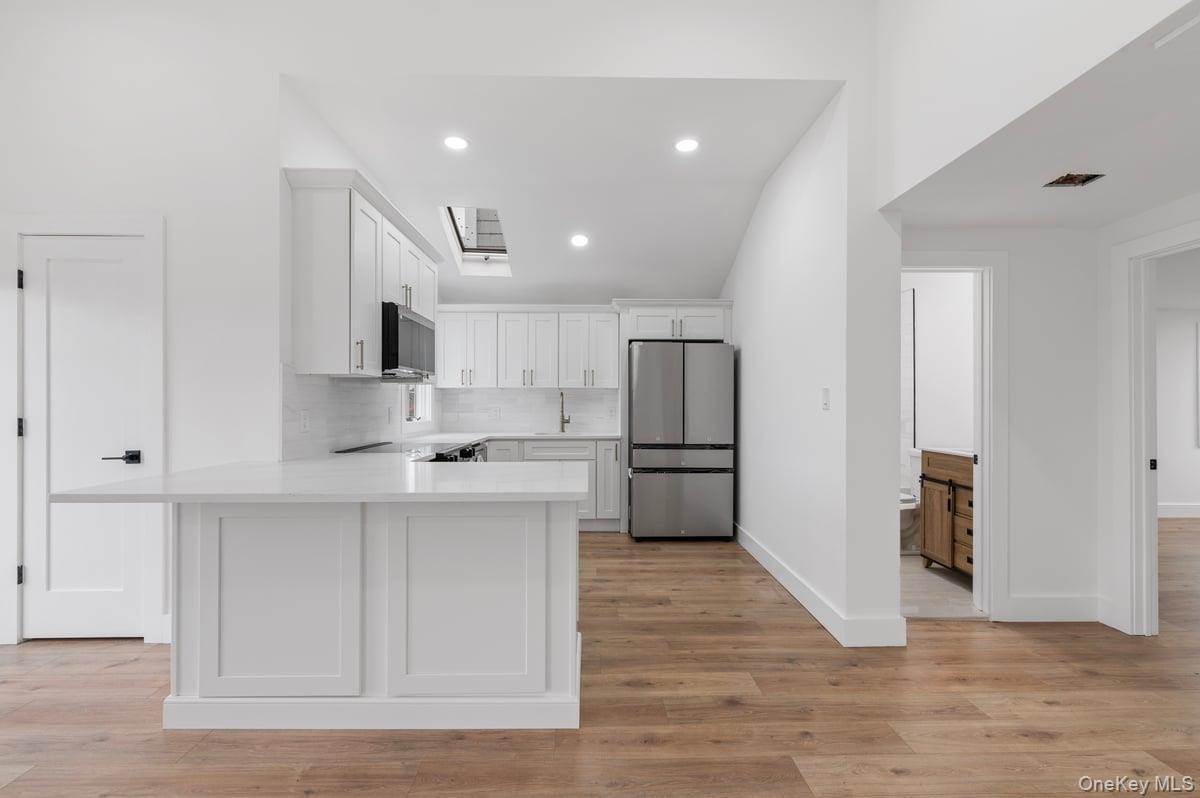 Single Family 7th Suffolk County, NY 11757, MLS-917408-8