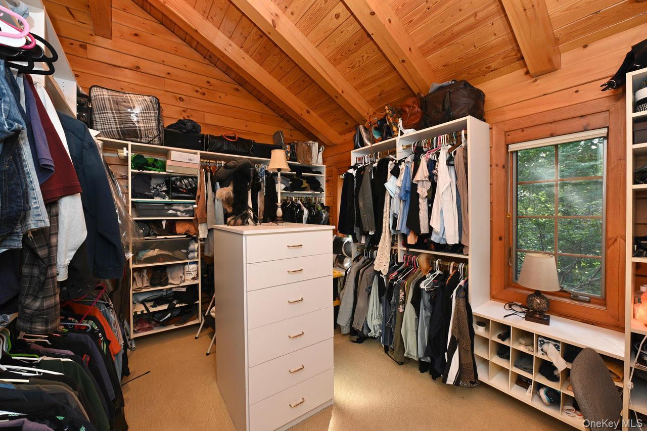 Single Family 5th Suffolk County, NY 11780, MLS-917409-18