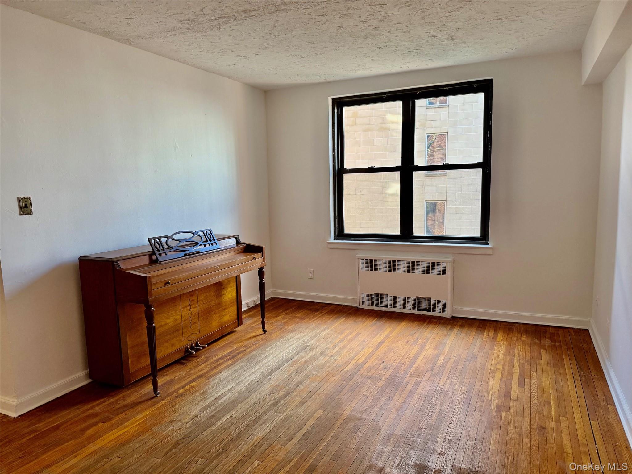 Coop Northern  Queens, NY 11368, MLS-917424-9