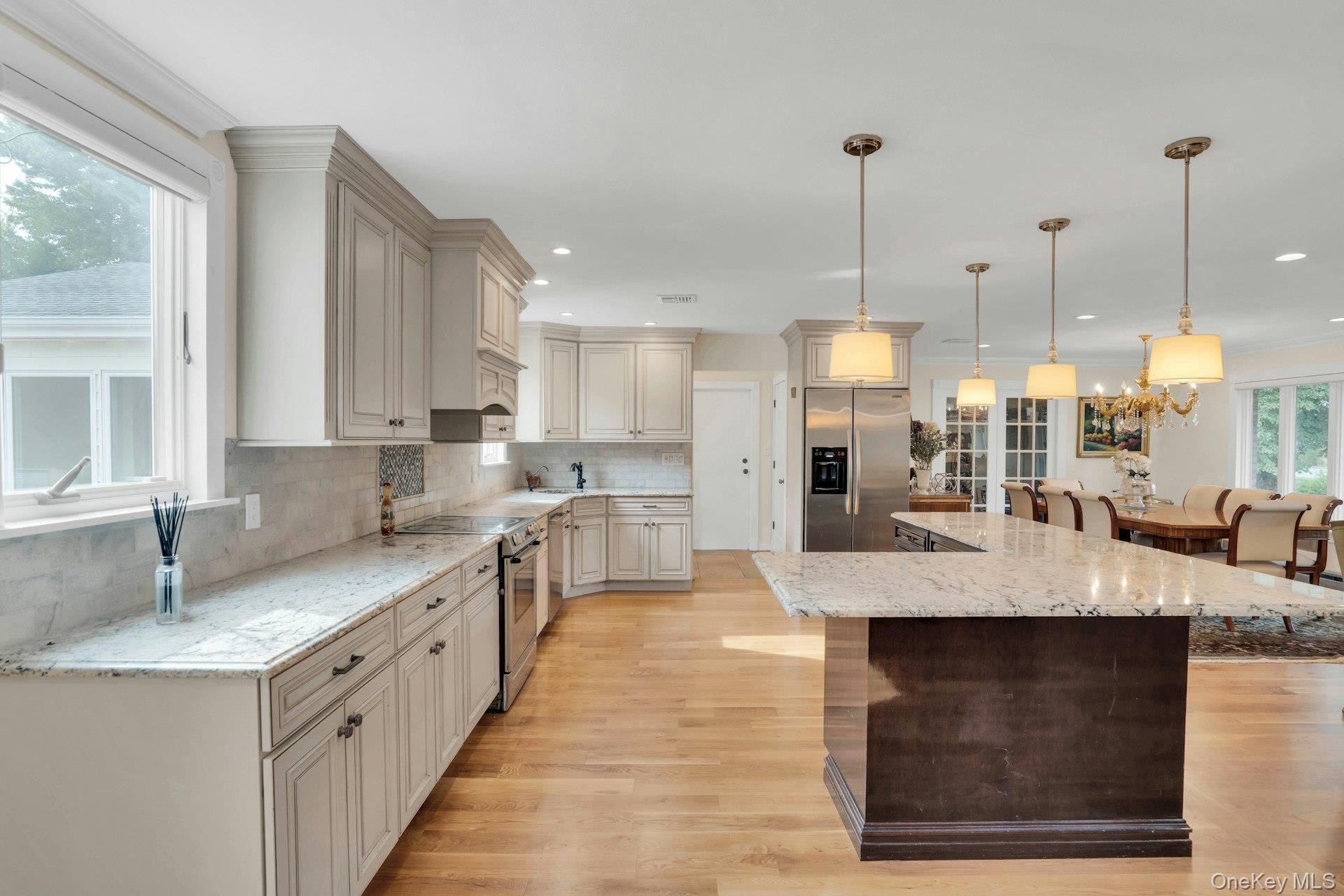 Single Family Regency Suffolk County, NY 11746, MLS-917454-12