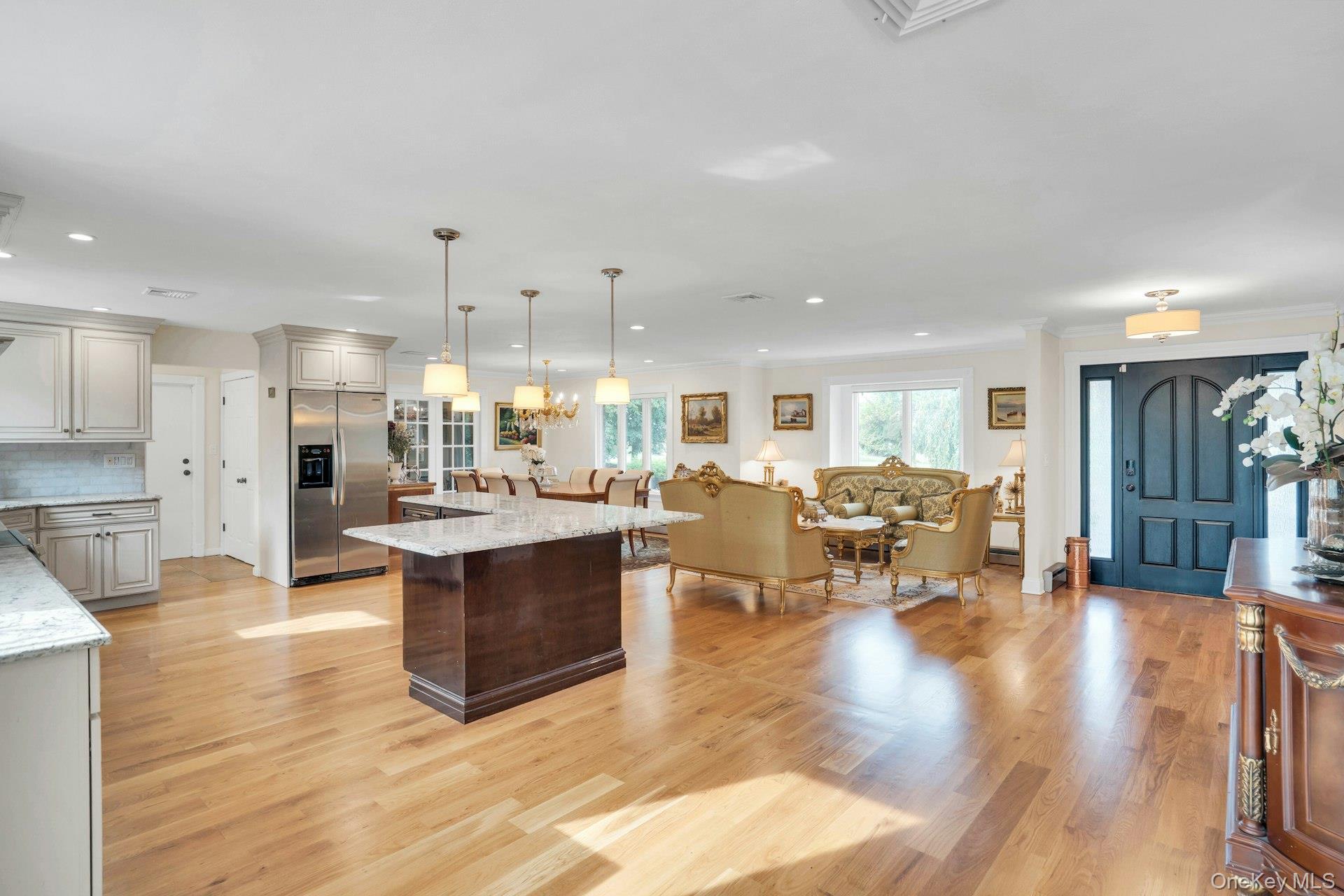 Single Family Regency Suffolk County, NY 11746, MLS-917454-14