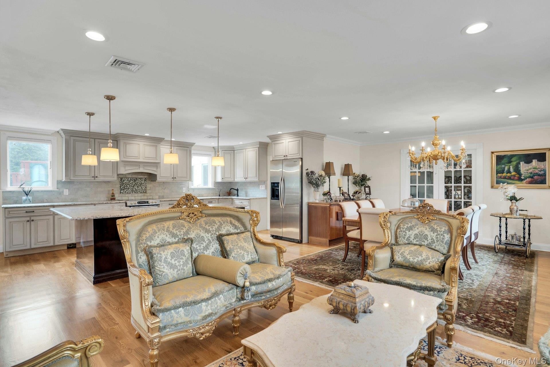 Single Family Regency Suffolk County, NY 11746, MLS-917454-20