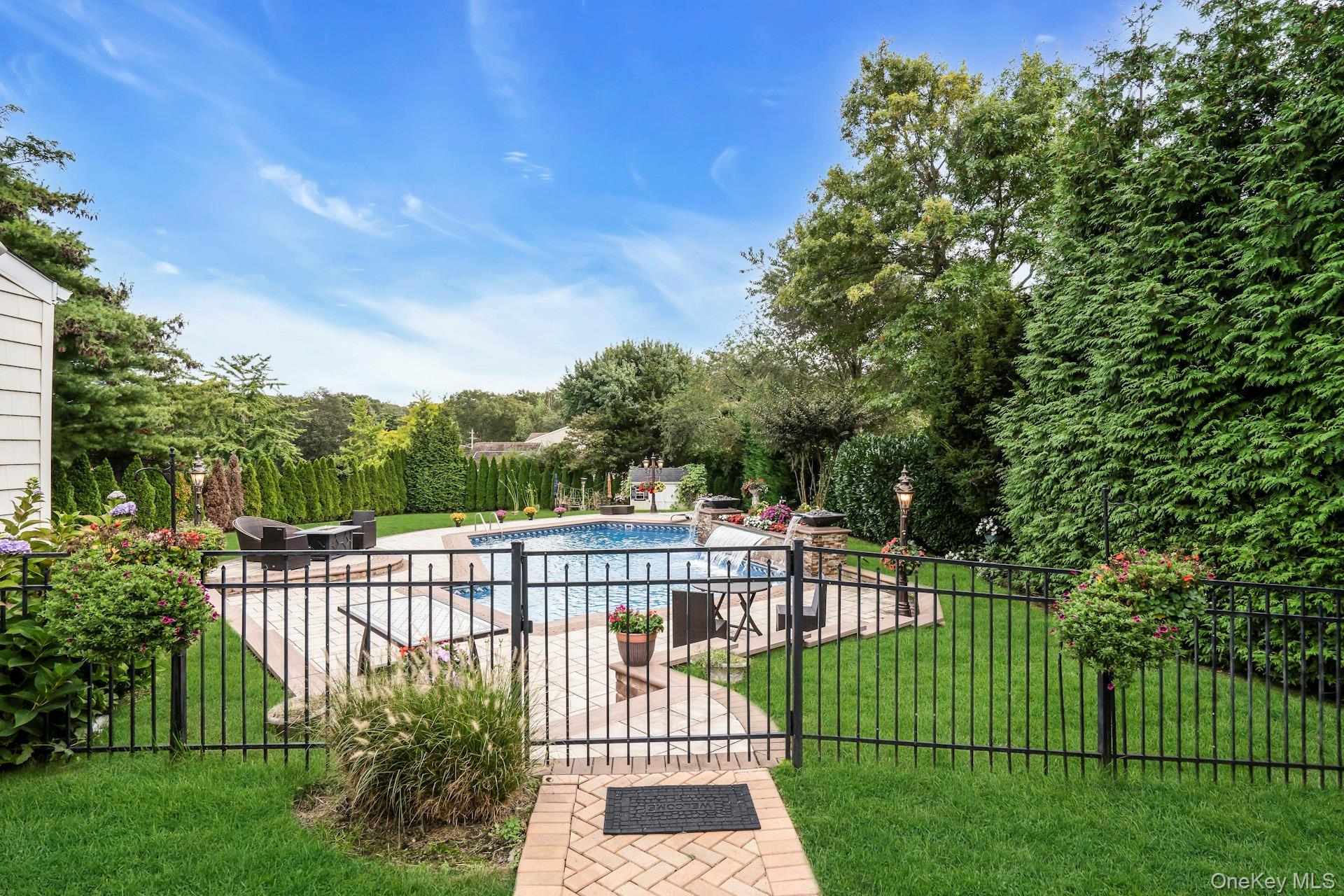 Single Family Regency Suffolk County, NY 11746, MLS-917454-32