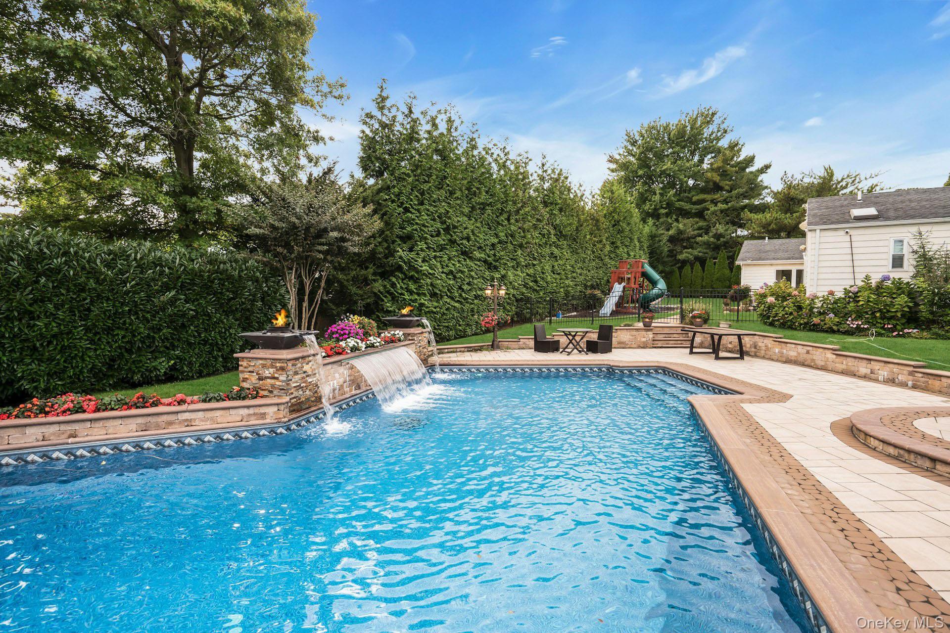 Single Family Regency Suffolk County, NY 11746, MLS-917454-38