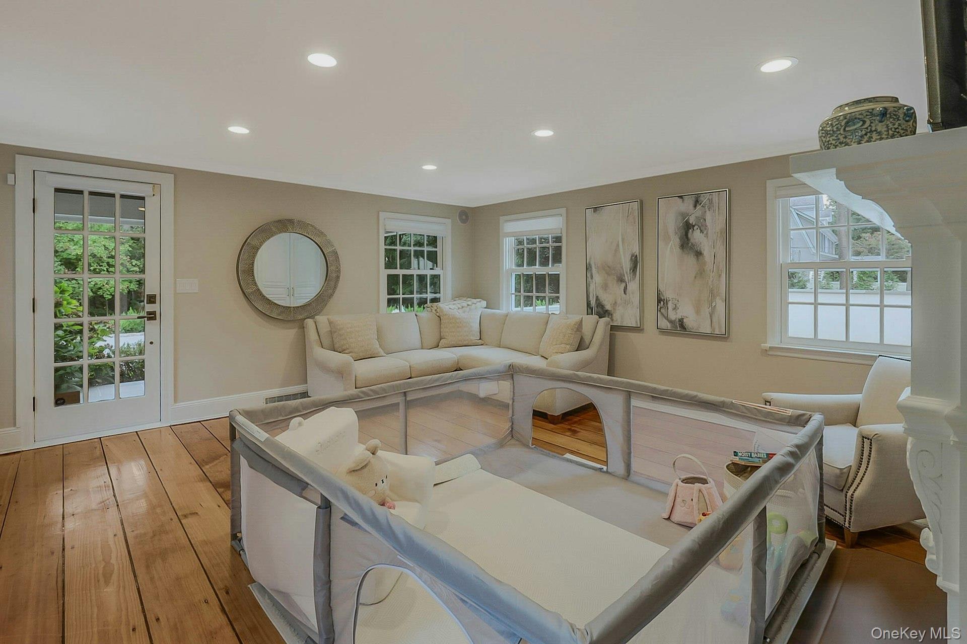 Single Family Berry Hill Nassau County, NY 11791, MLS-917476-11