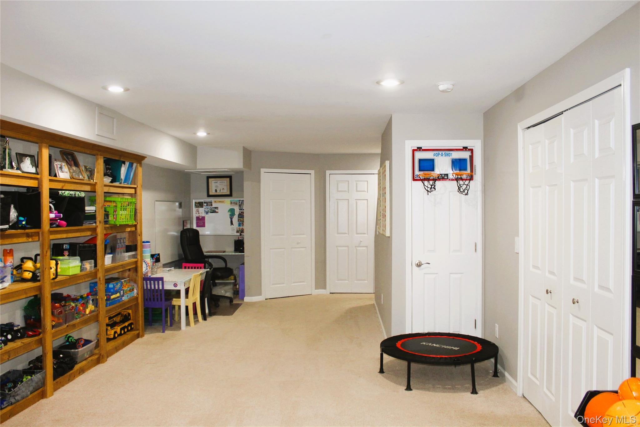 Single Family Highview Dutchess County, NY 12533, MLS-917484-28