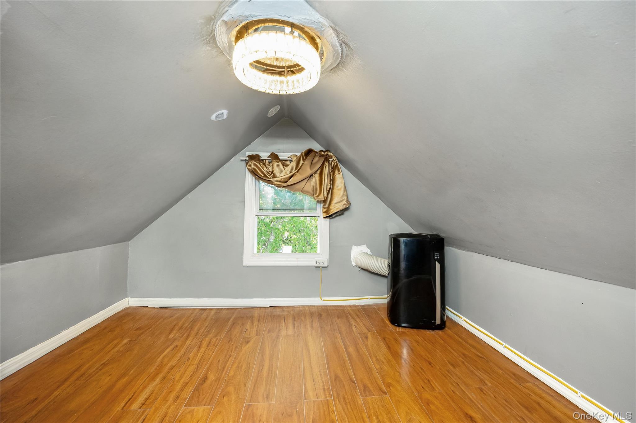 Single Family 77th  Queens, NY 11421, MLS-917488-24