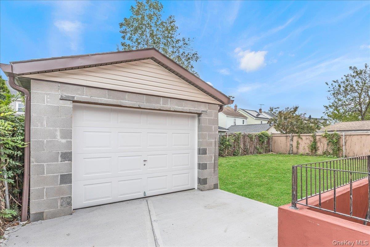 Single Family Caney Queens, NY 11422, MLS-917560-29