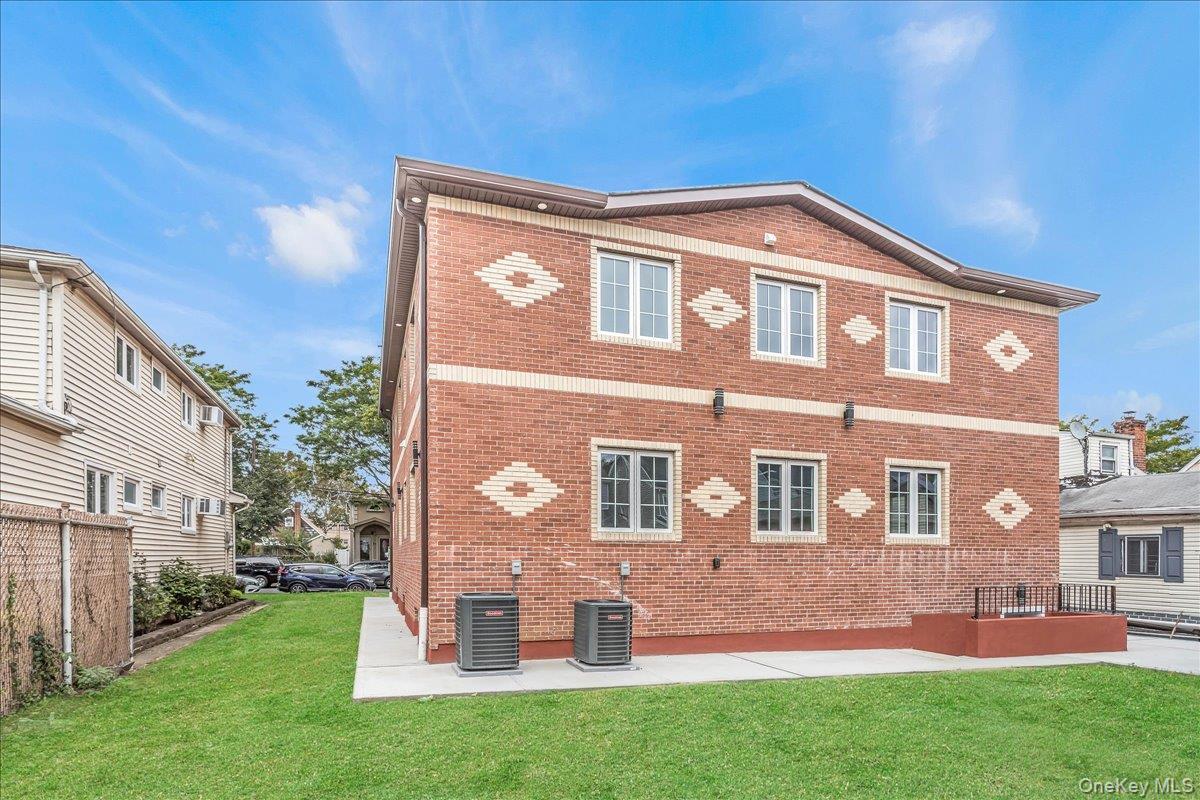 Single Family Caney  Queens, NY 11422, MLS-917560-30