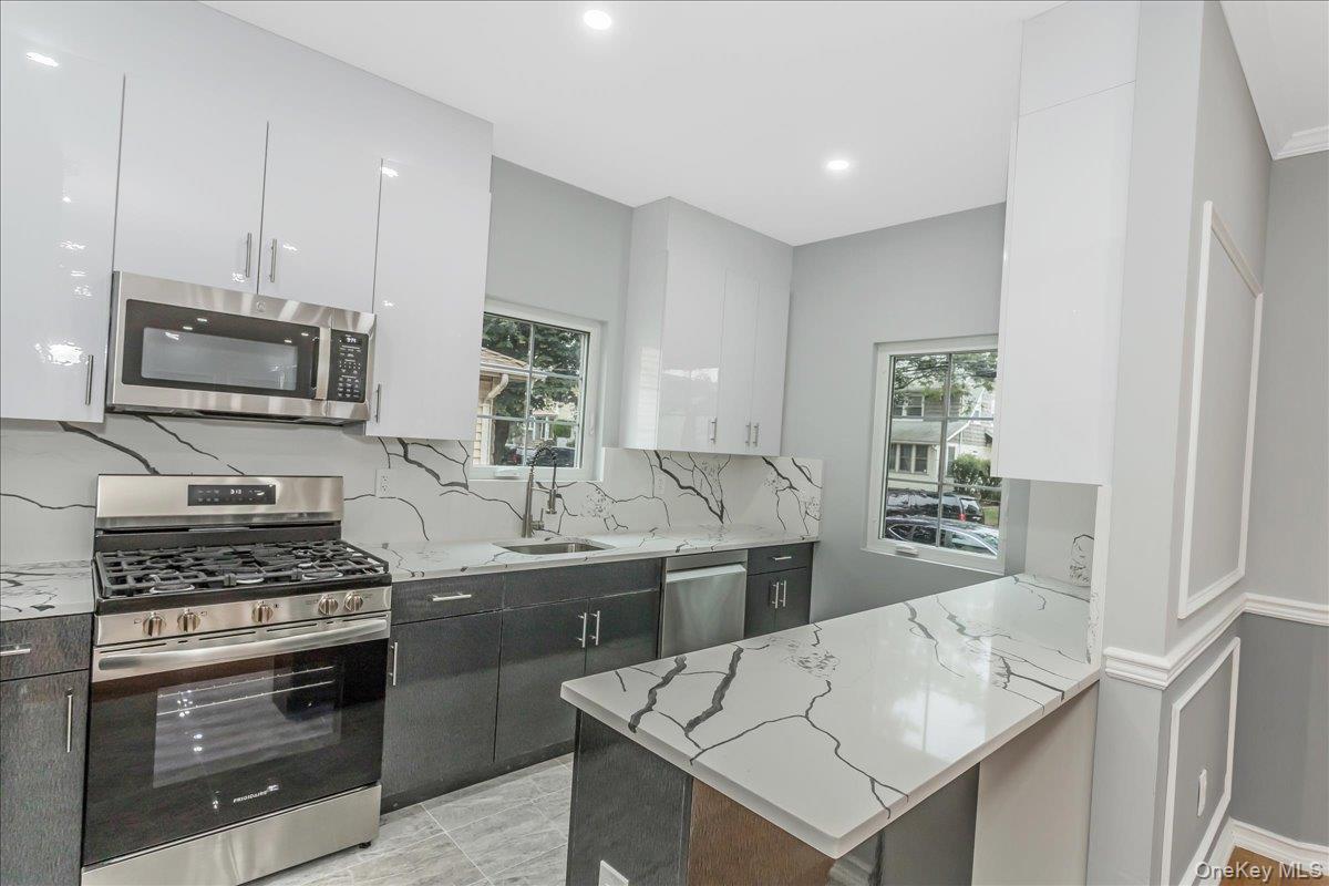 Single Family Caney Queens, NY 11422, MLS-917560-6