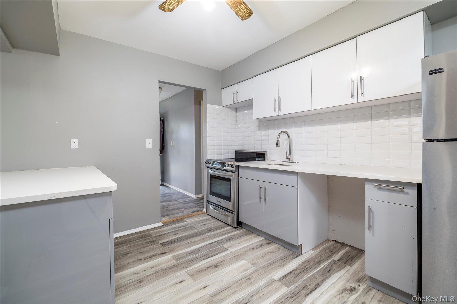 Single Family Coolidge Suffolk County, NY 11701, MLS-917562-10