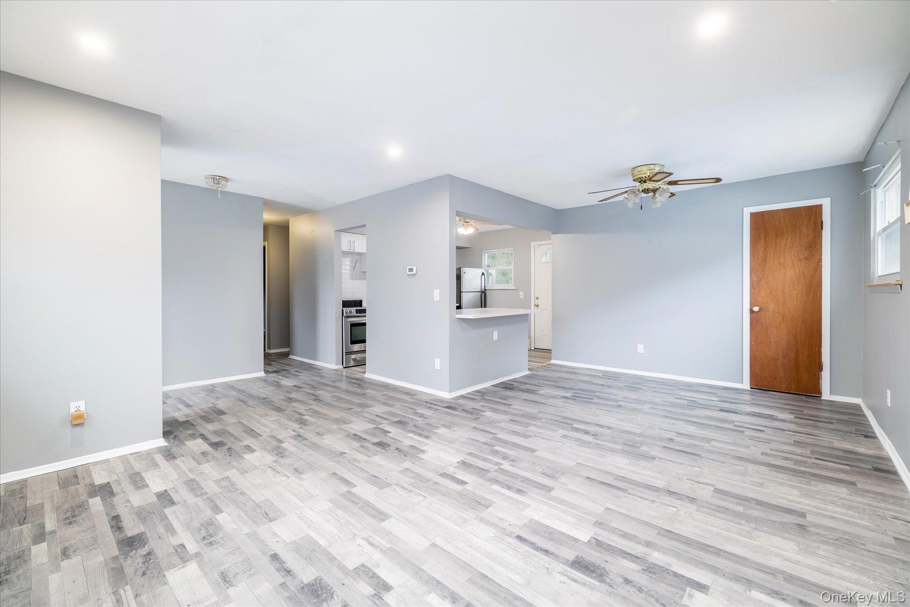 Single Family Coolidge Suffolk County, NY 11701, MLS-917562-3