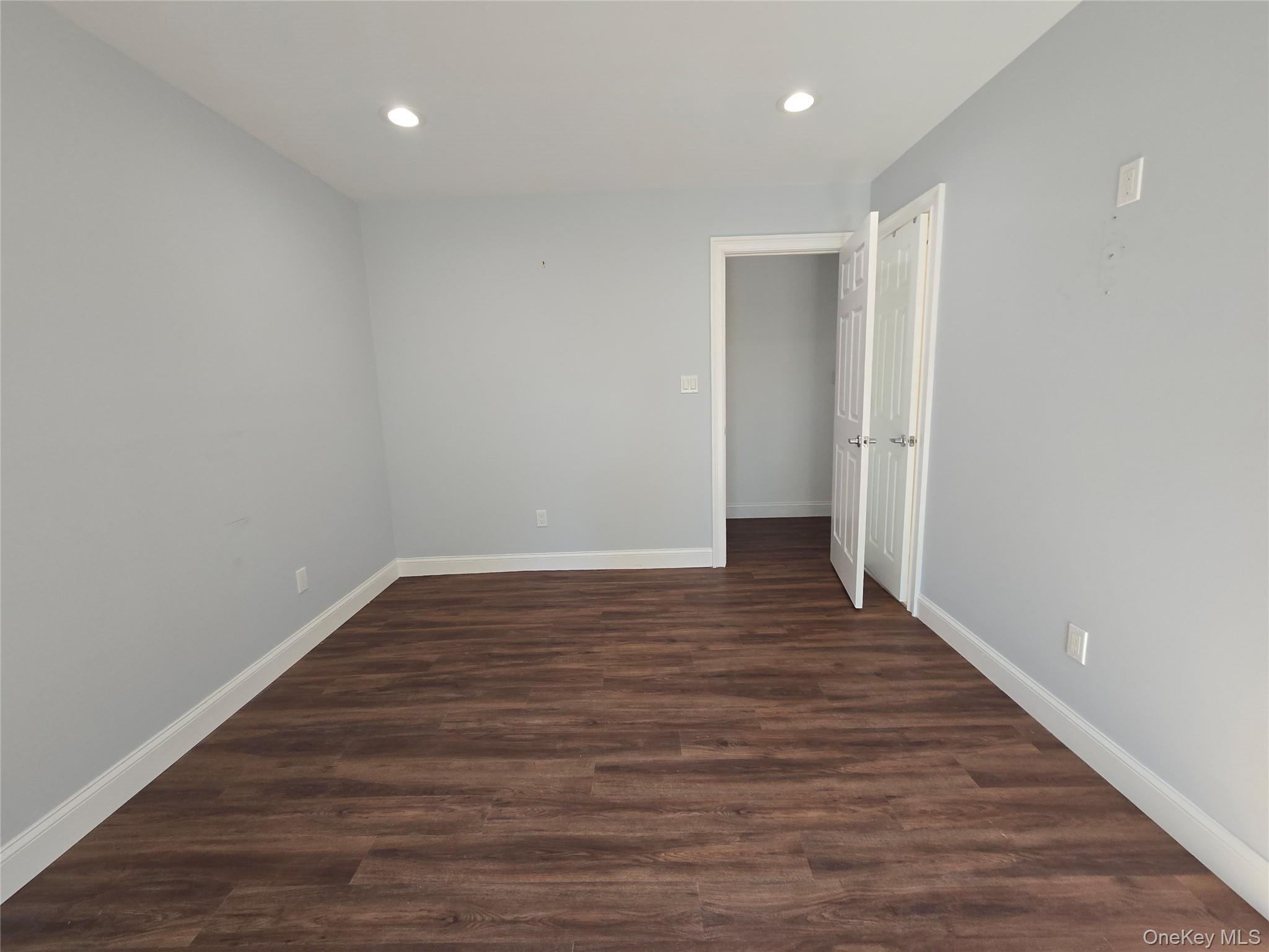 Single Family Valley Nassau County, NY 11568, MLS-917596-20