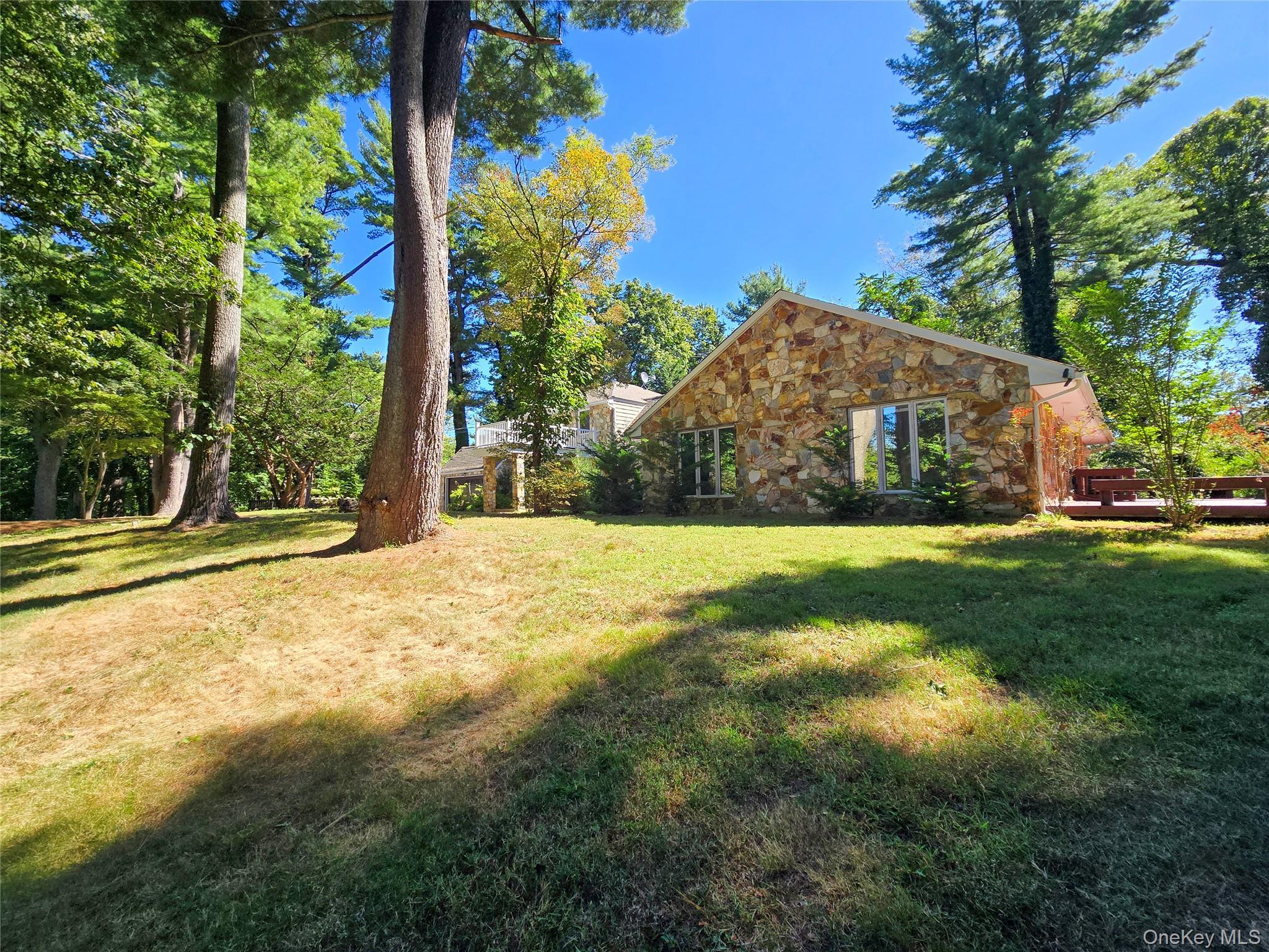 Single Family Valley Nassau County, NY 11568, MLS-917596-3