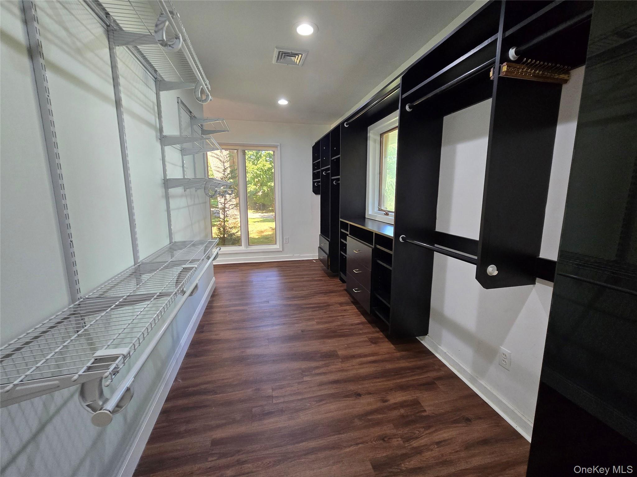 Single Family Valley Nassau County, NY 11568, MLS-917596-40