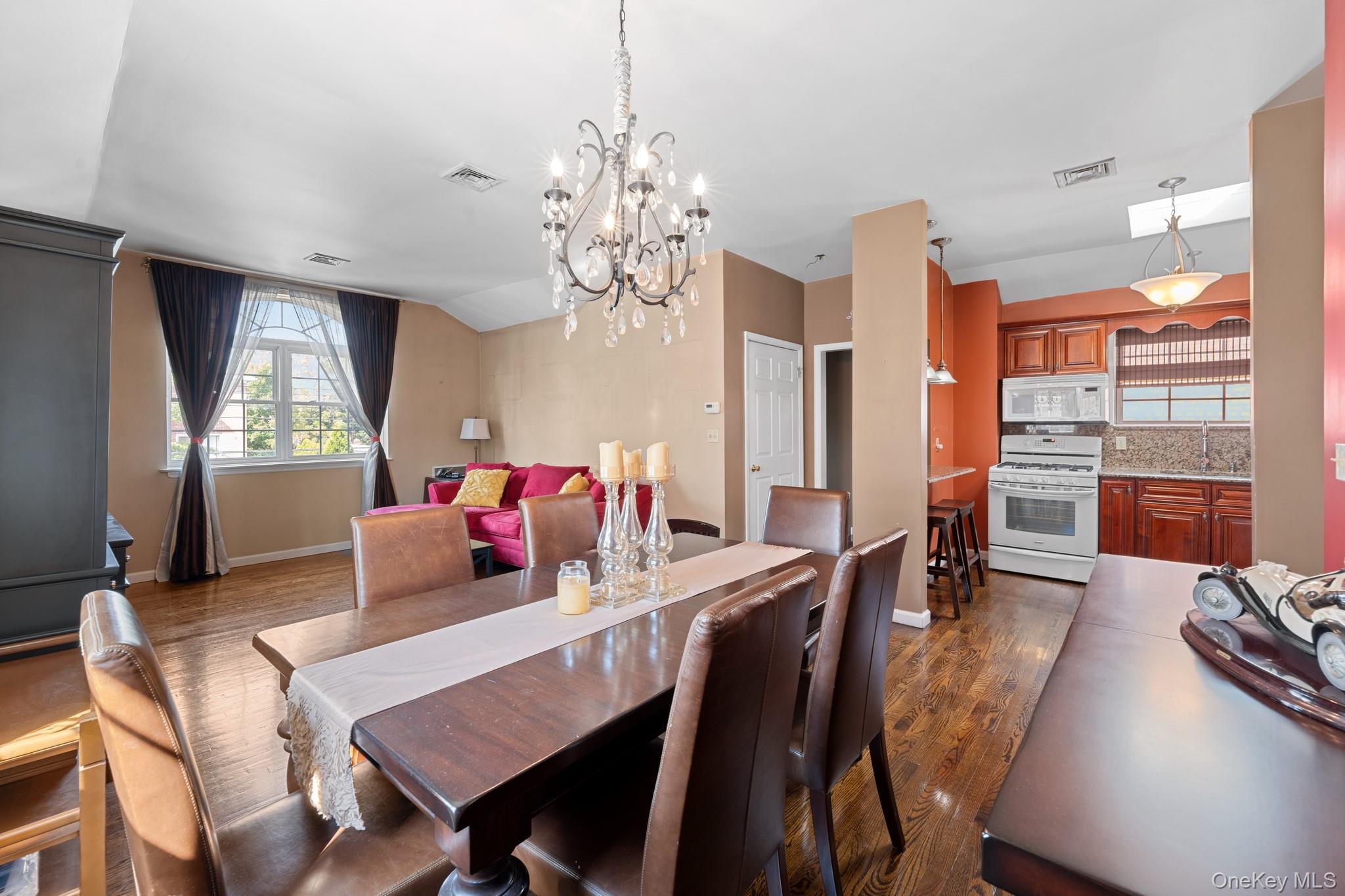 Single Family Bayview  Bronx, NY 10465, MLS-917617-12