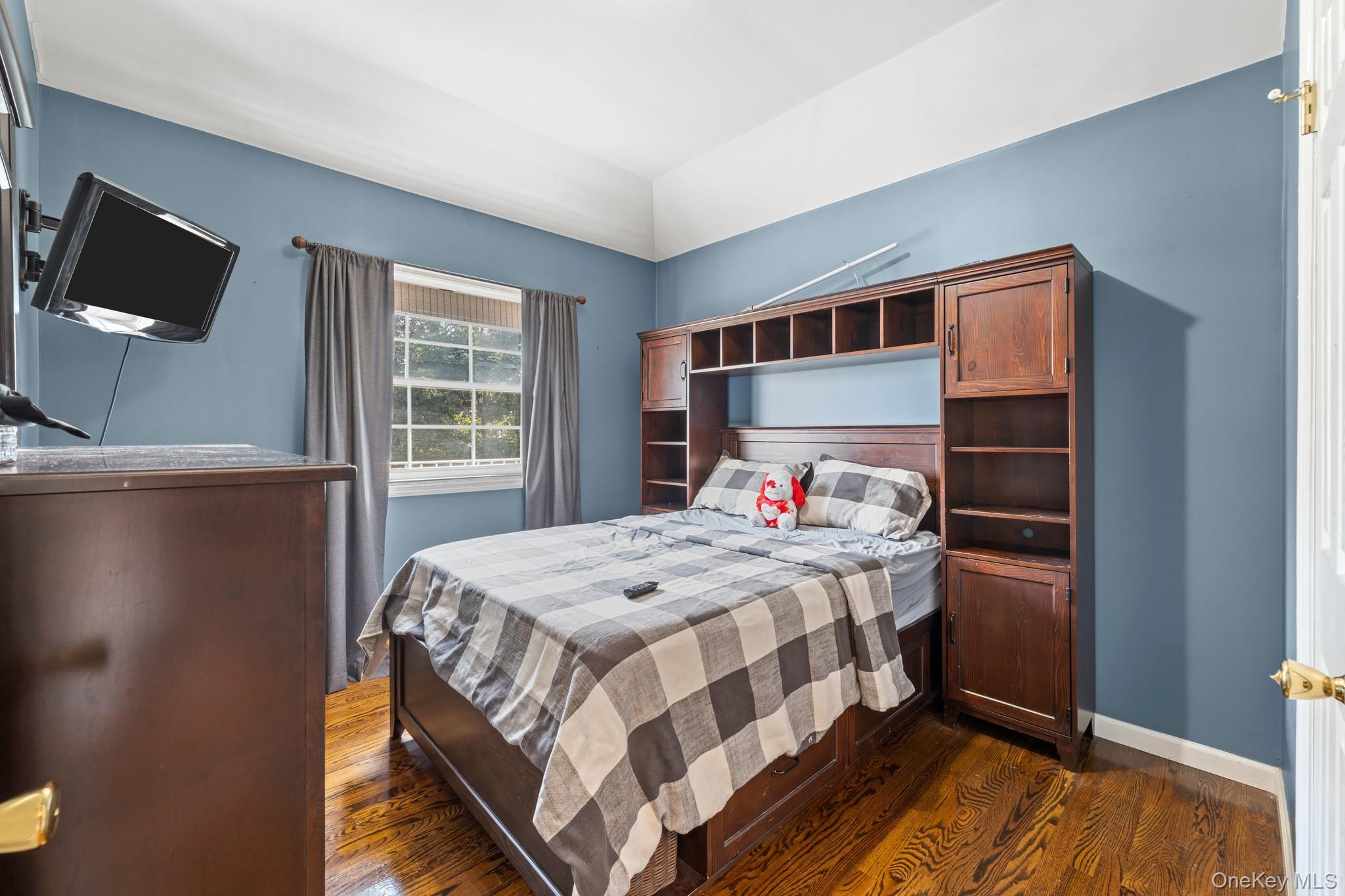 Single Family Bayview  Bronx, NY 10465, MLS-917617-20