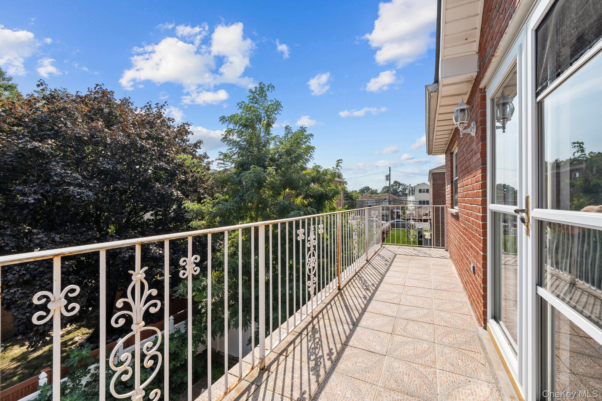 Single Family Bayview  Bronx, NY 10465, MLS-917617-23