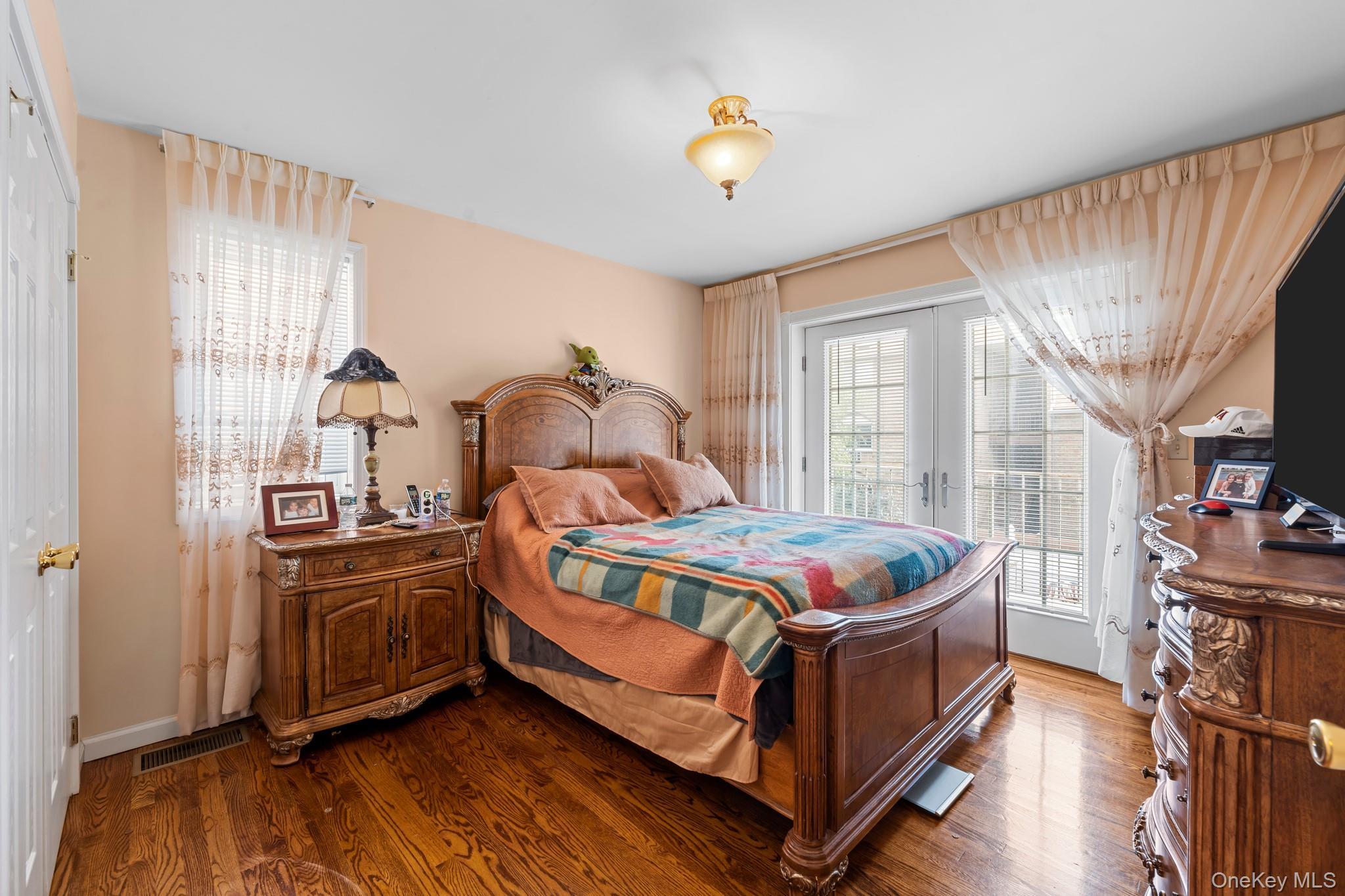 Single Family Bayview  Bronx, NY 10465, MLS-917617-31