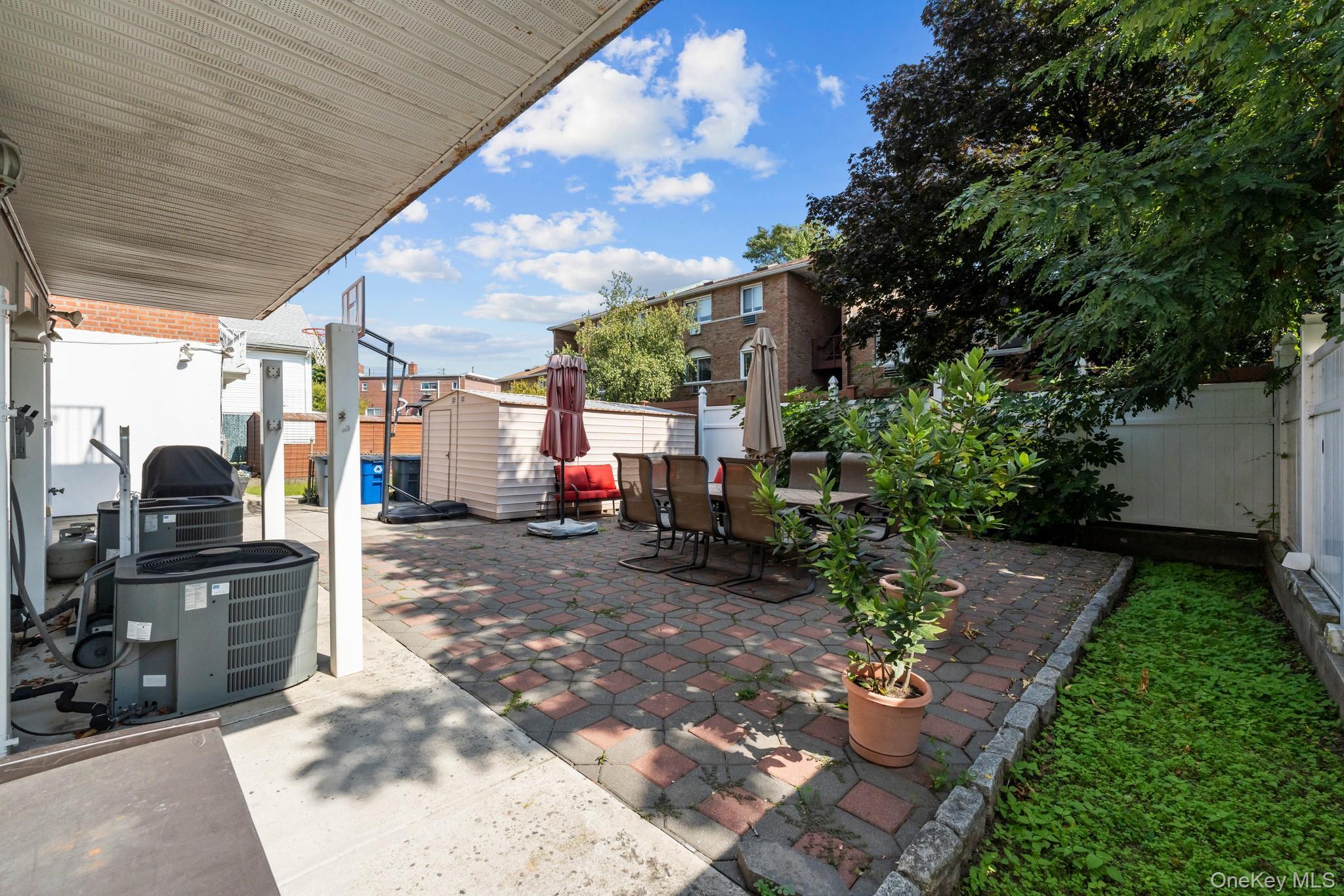 Single Family Bayview  Bronx, NY 10465, MLS-917617-42