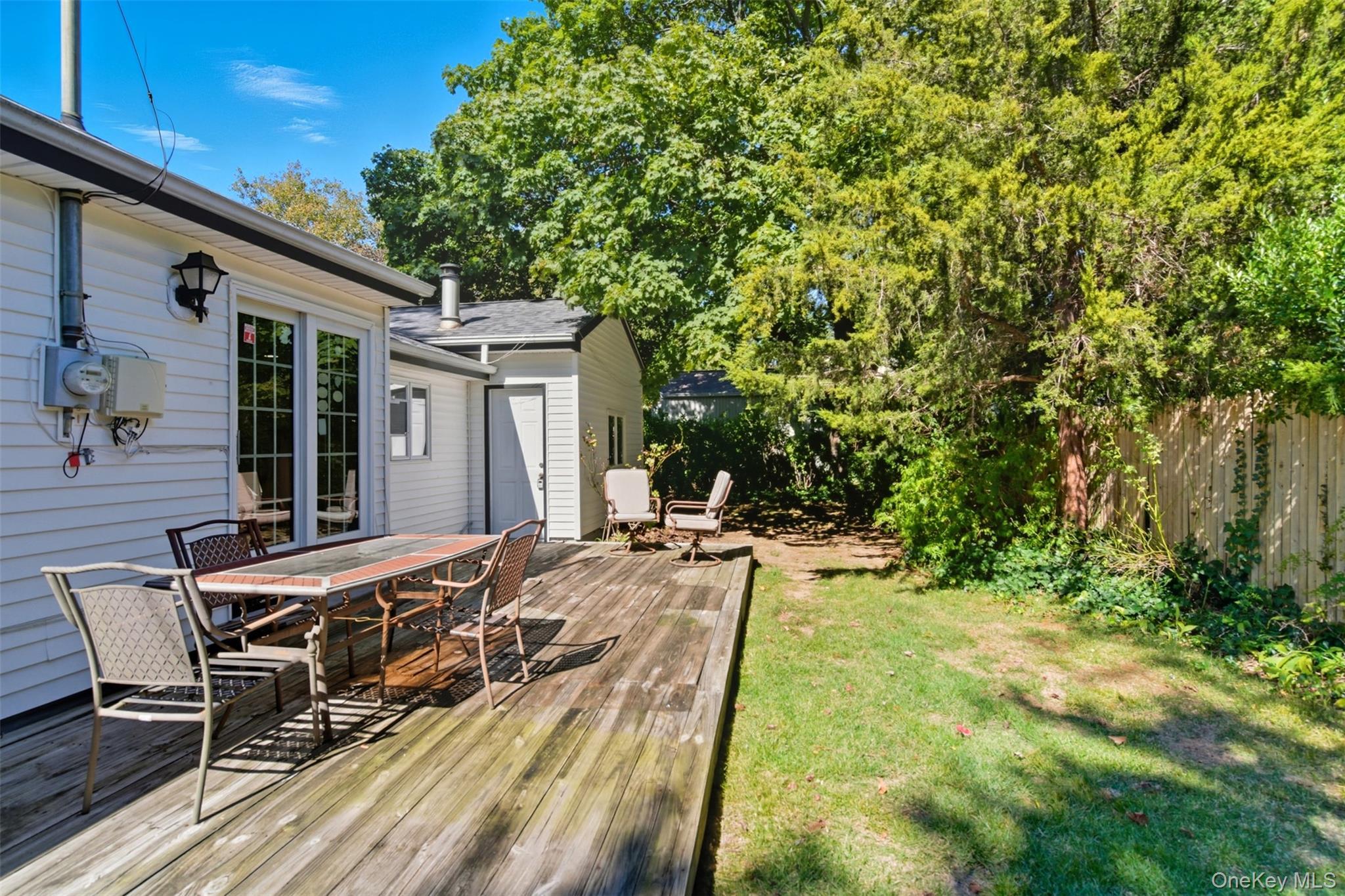 Single Family 5th  Suffolk County, NY 11731, MLS-917619-17