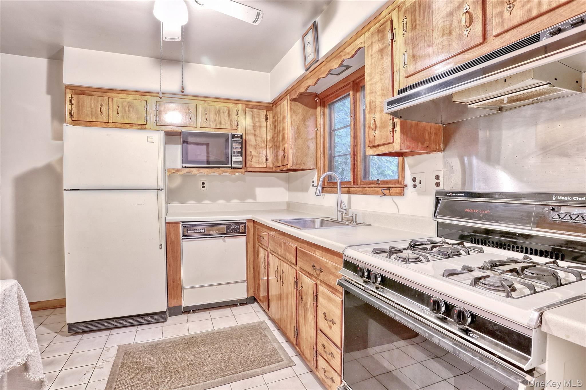 Single Family Midway  Rockland County, NY 10977, MLS-917624-8