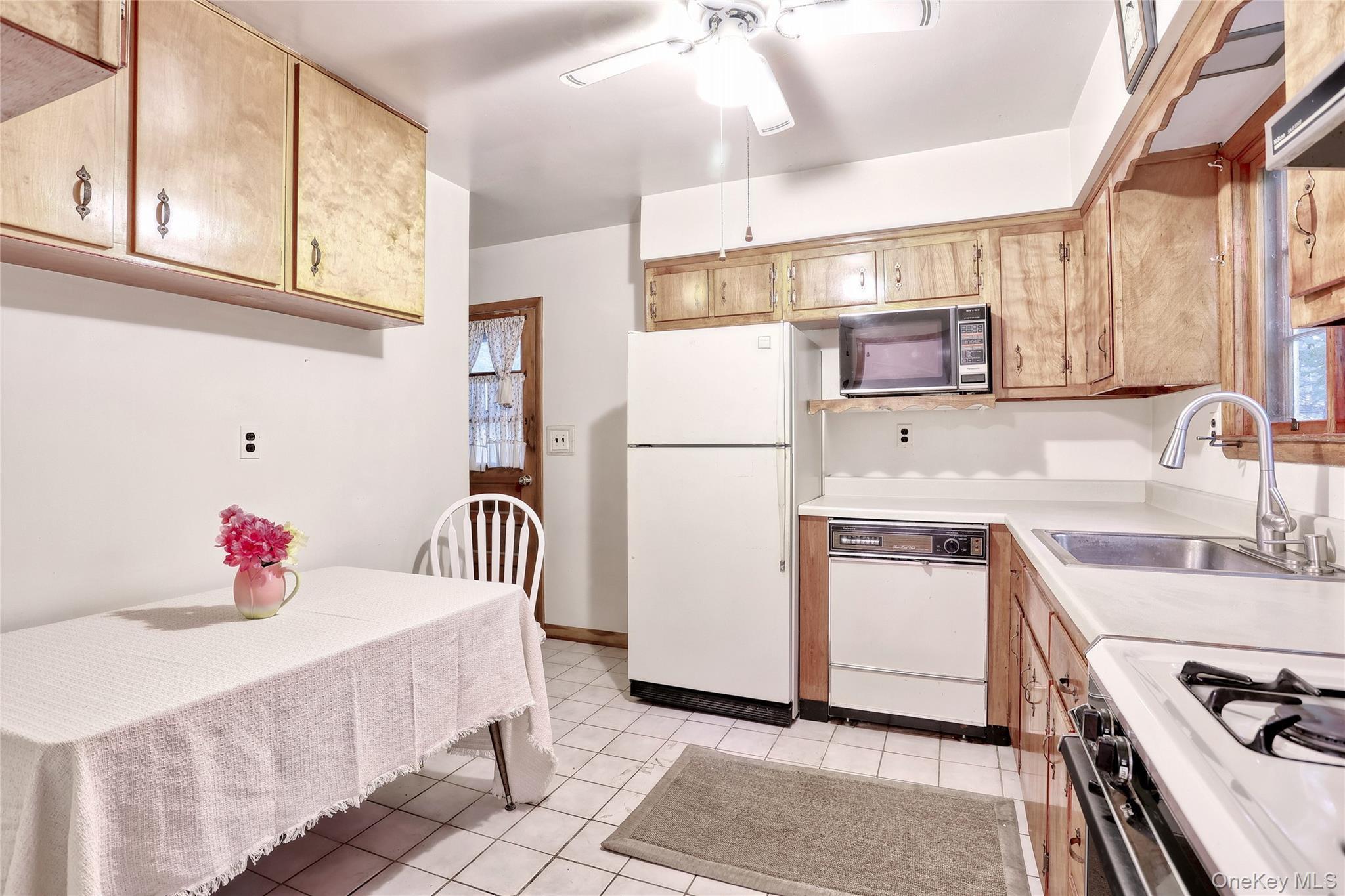 Single Family Midway  Rockland County, NY 10977, MLS-917624-9