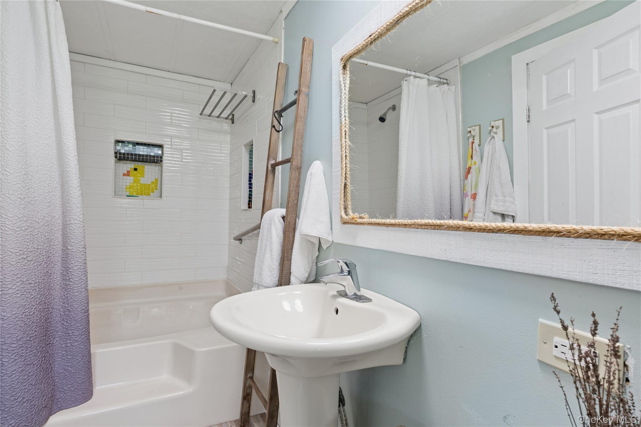 Single Family North Railroad Avenue  Suffolk County, NY 11901-6016, MLS-917625-13