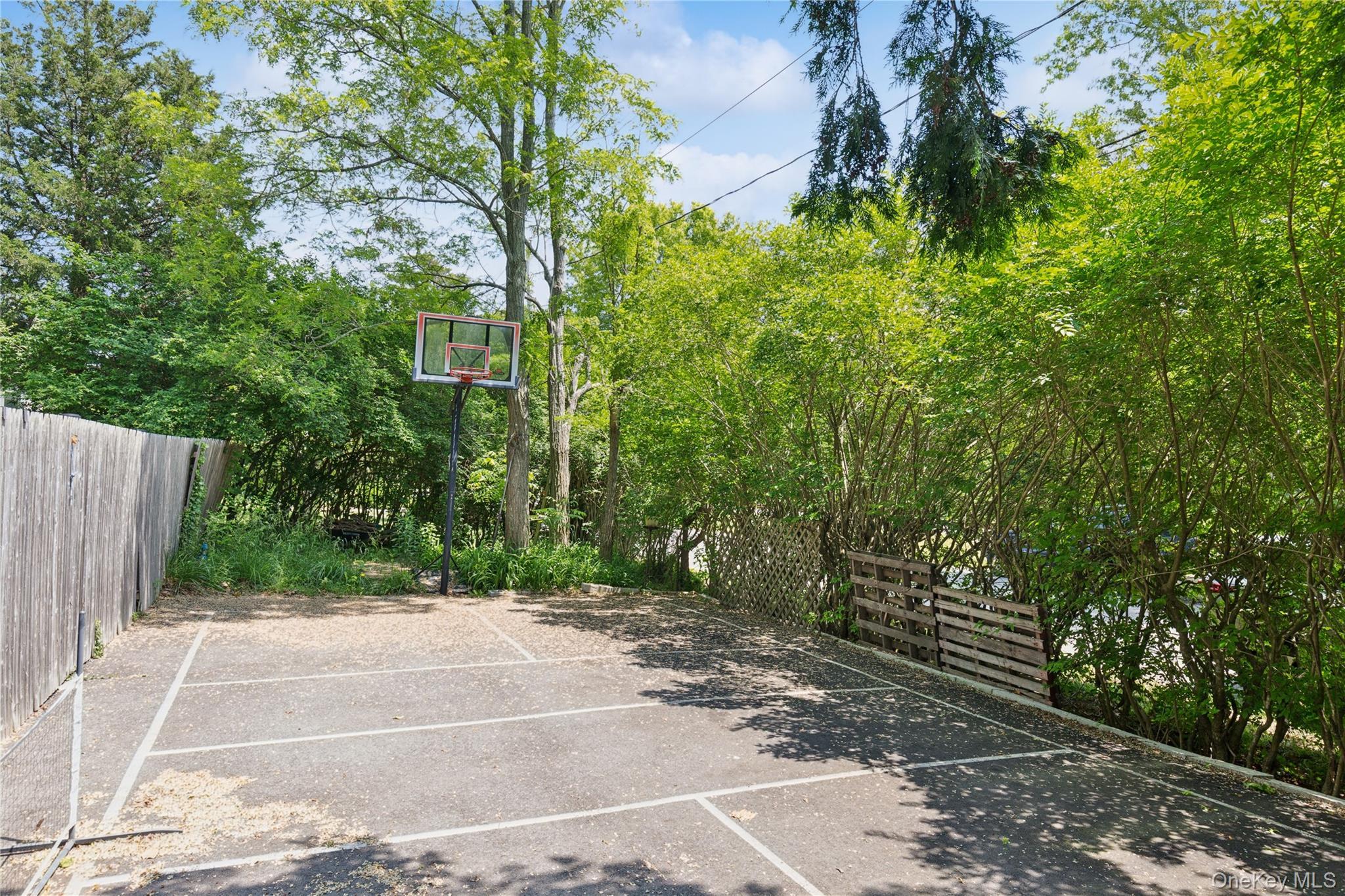 Single Family North Railroad Avenue  Suffolk County, NY 11901-6016, MLS-917625-23