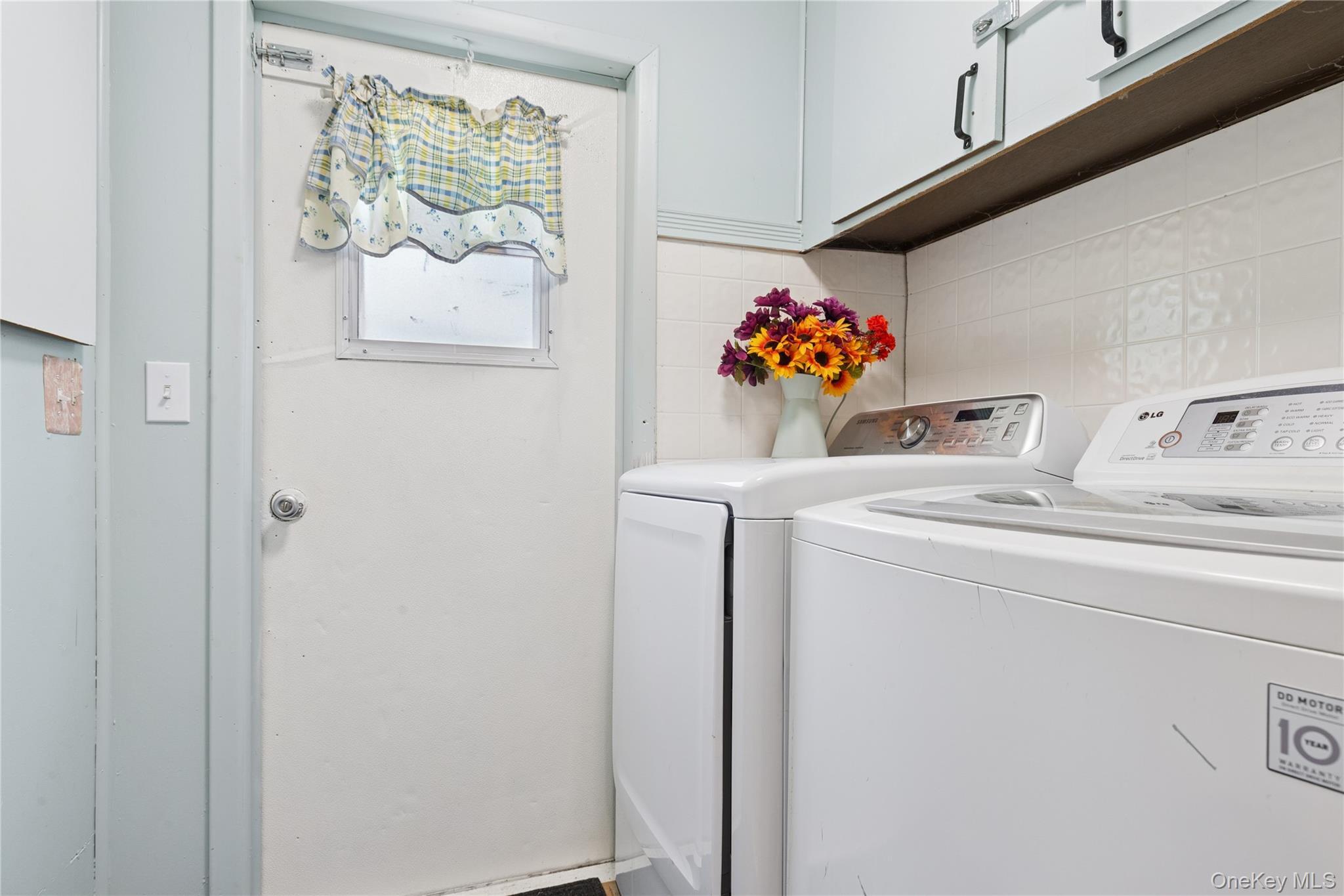 Single Family North Railroad Avenue  Suffolk County, NY 11901-6016, MLS-917625-9