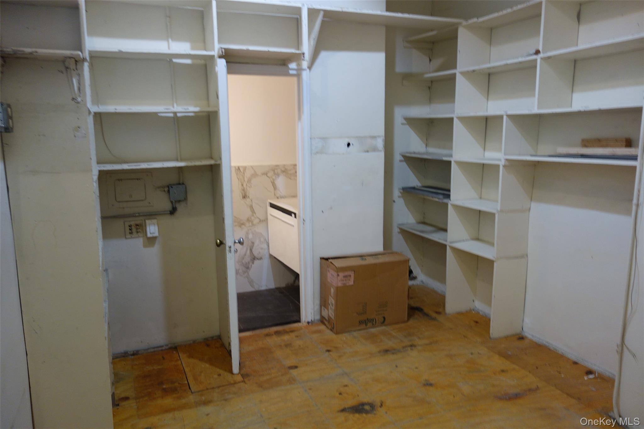 Commercial Lease Queens  Queens, NY 11374, MLS-917640-8