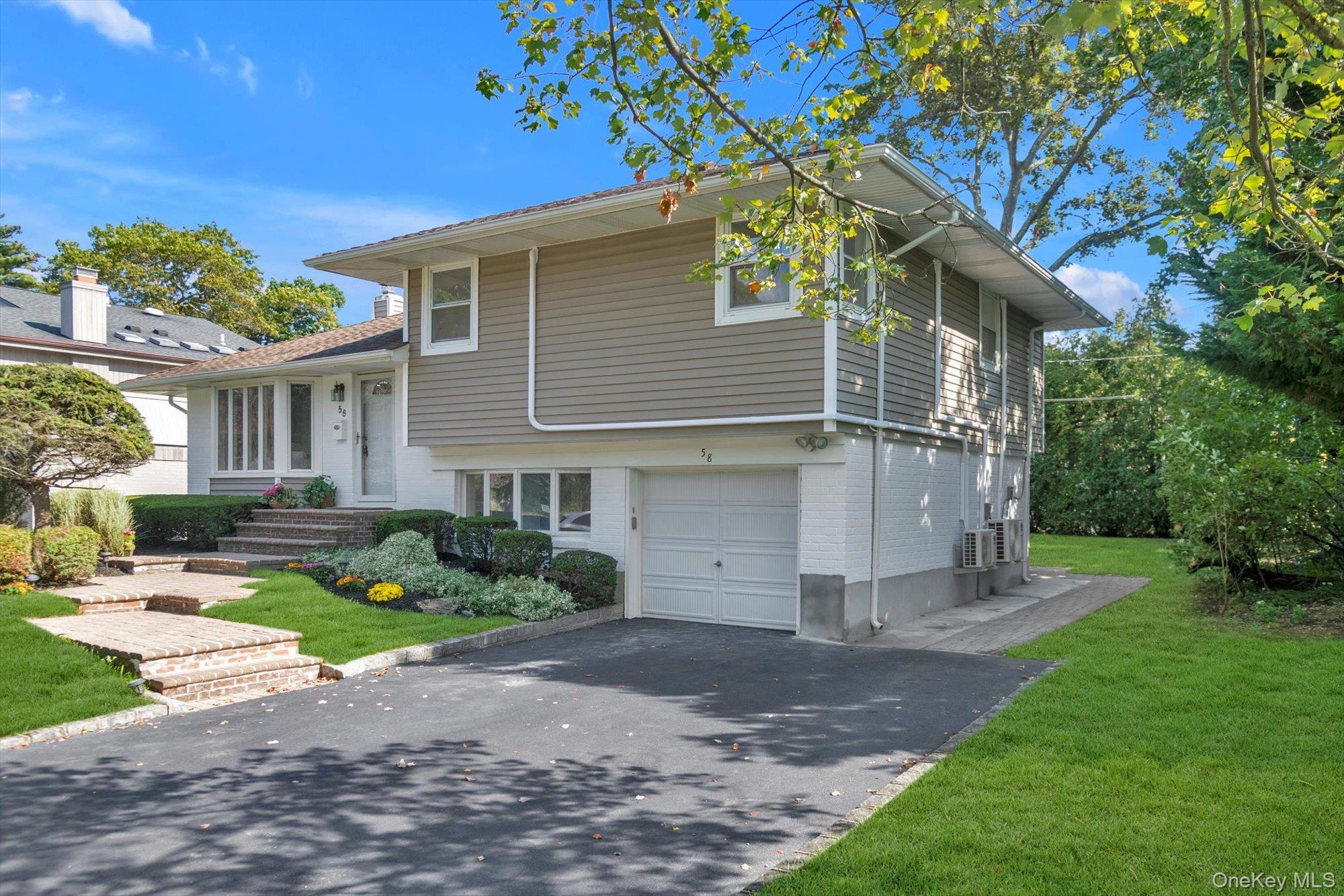 Single Family Briar Nassau County, NY 11753, MLS-917660-2