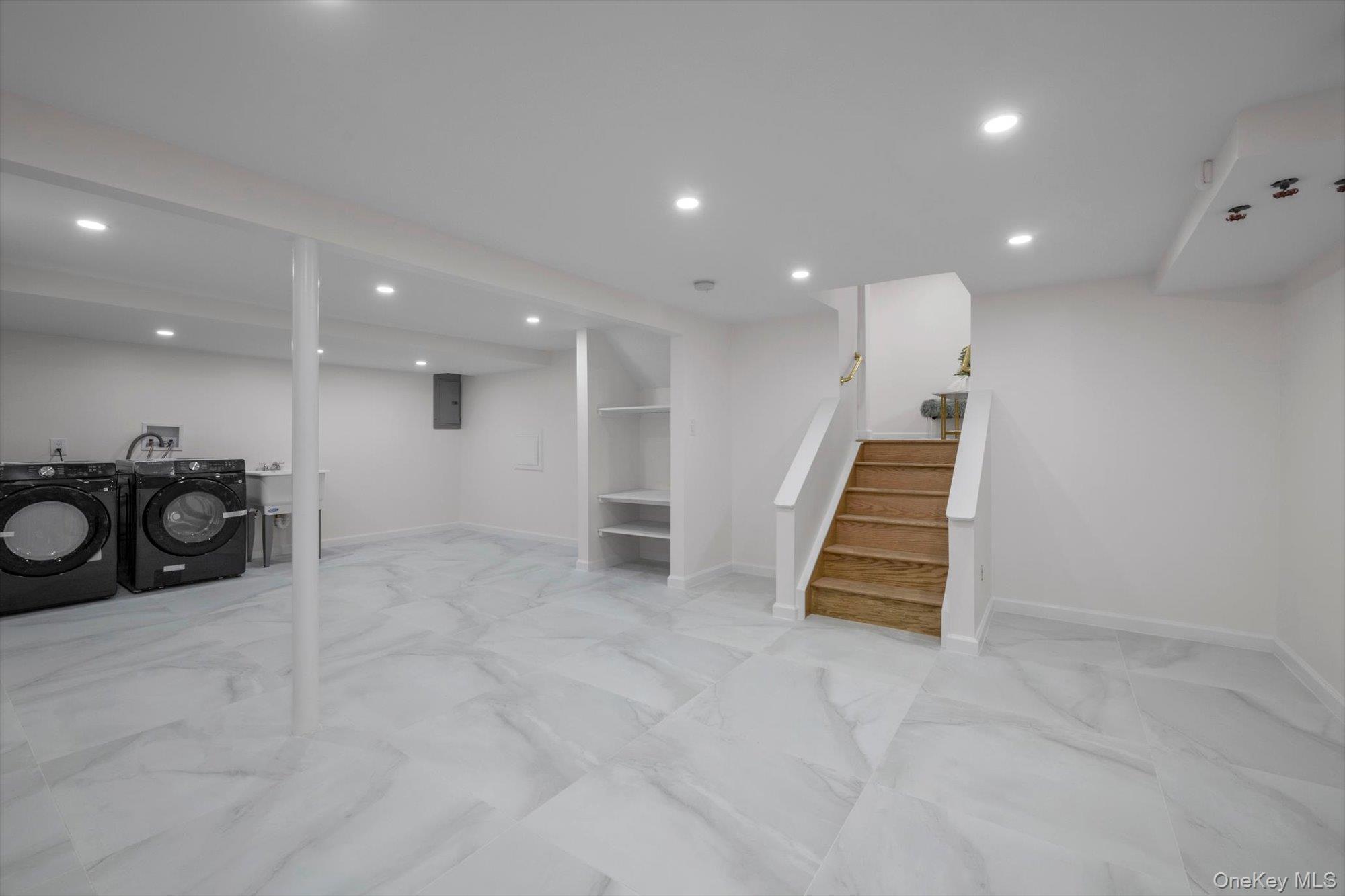 Single Family Briar Nassau County, NY 11753, MLS-917660-21