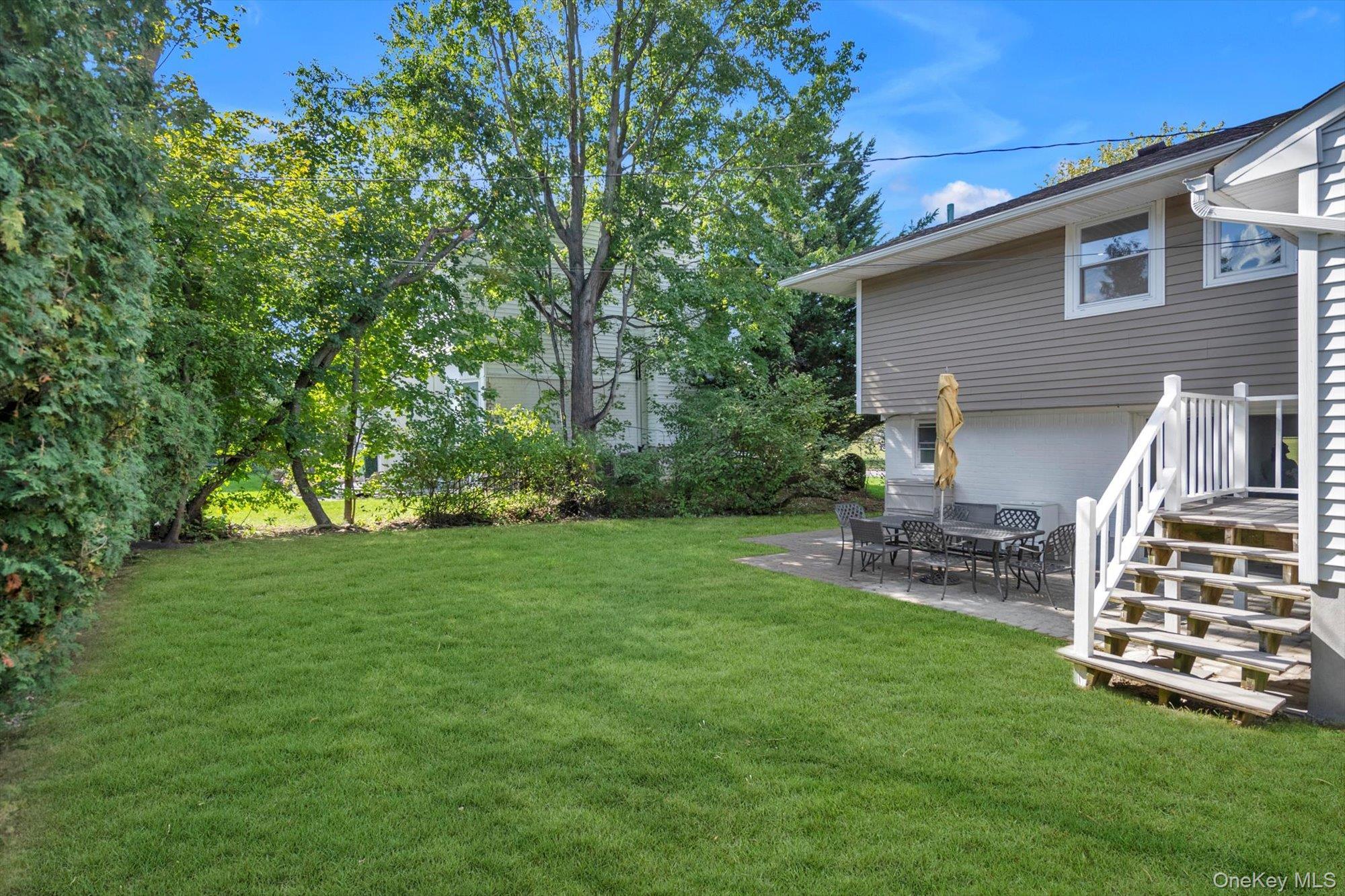 Single Family Briar Nassau County, NY 11753, MLS-917660-24