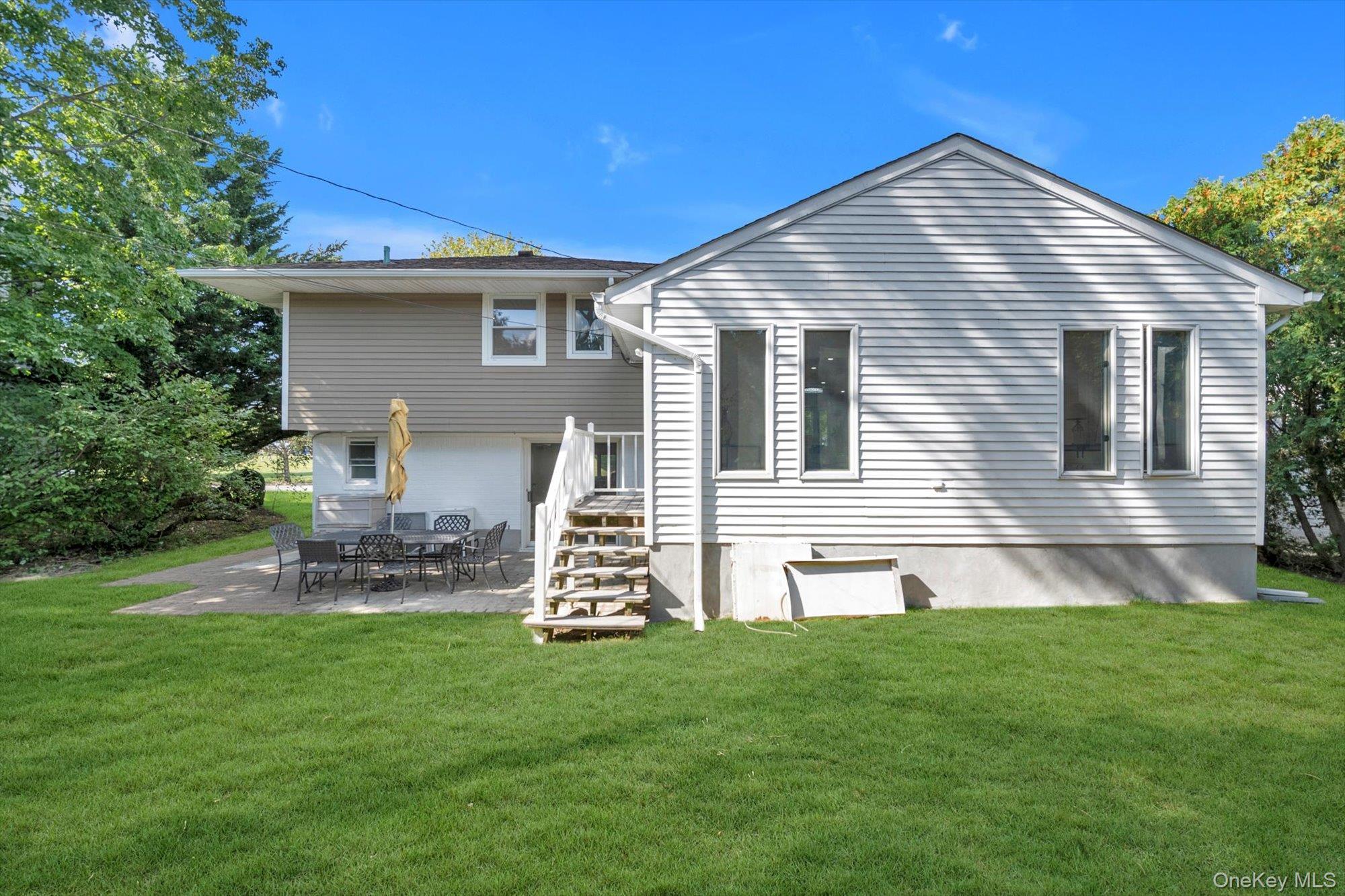 Single Family Briar  Nassau County, NY 11753, MLS-917660-26