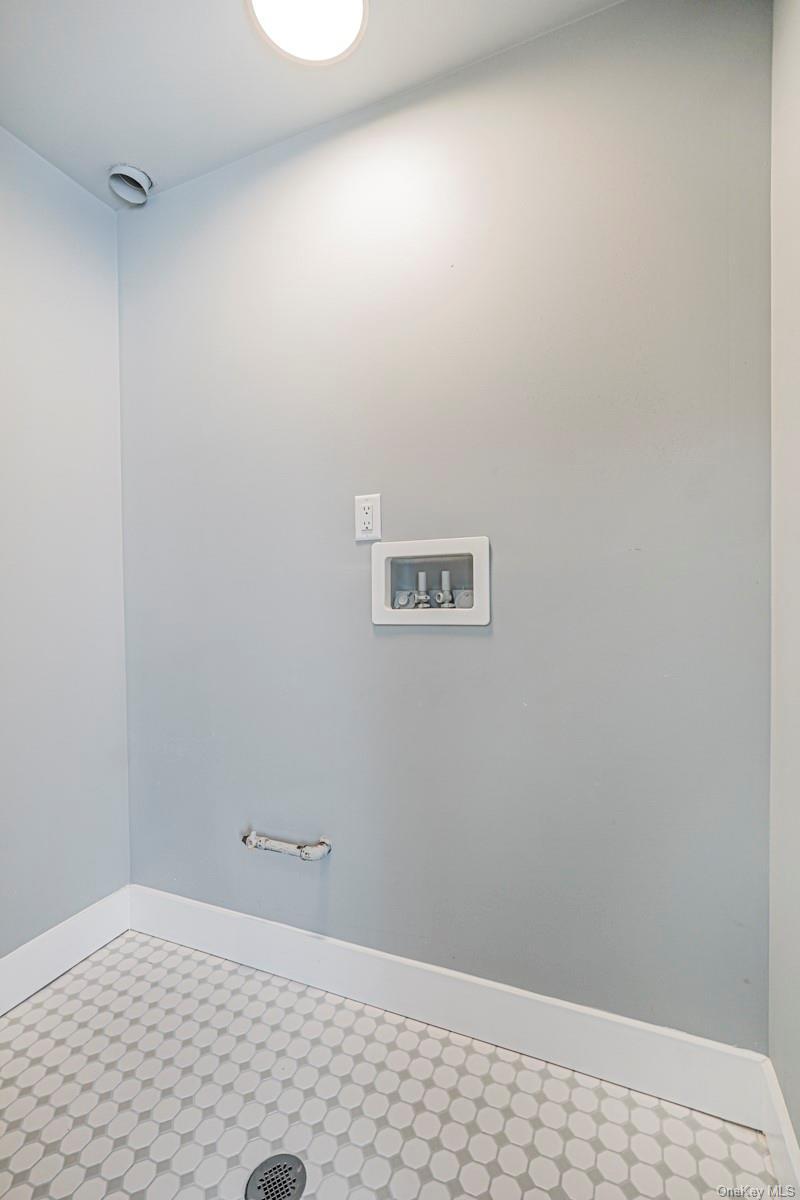 Single Family Goodall Staten Island, NY 10308, MLS-917700-33