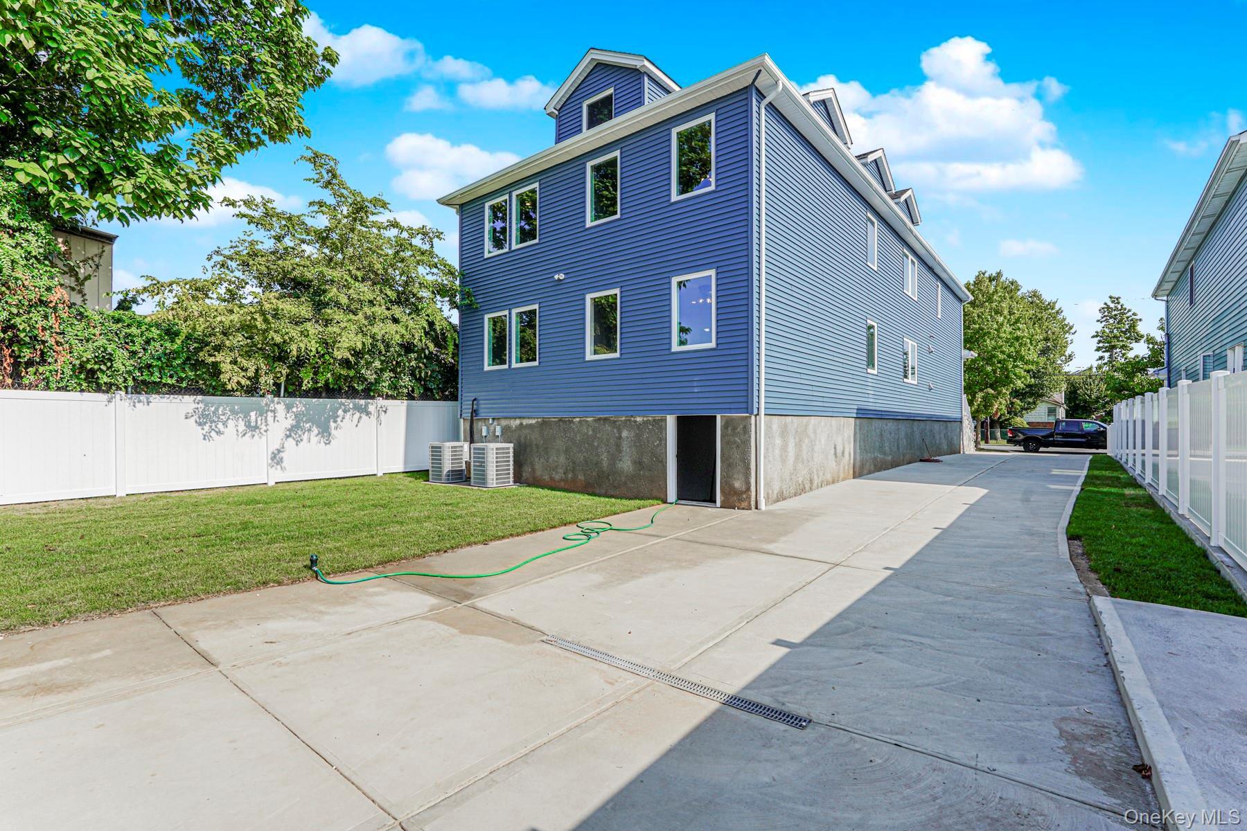 Single Family Goodall Staten Island, NY 10308, MLS-917700-35