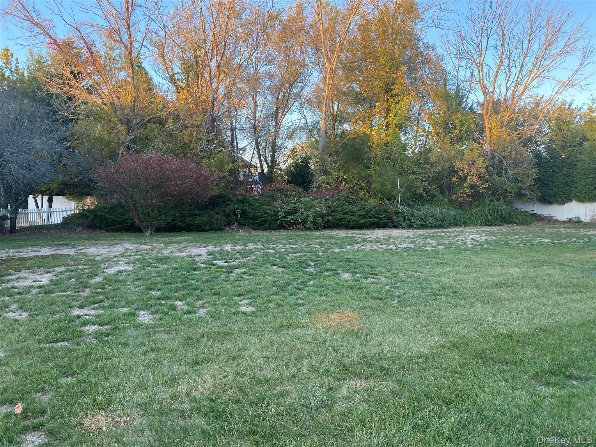 Single Family Pal  Suffolk County, NY 11786, MLS-917722-26