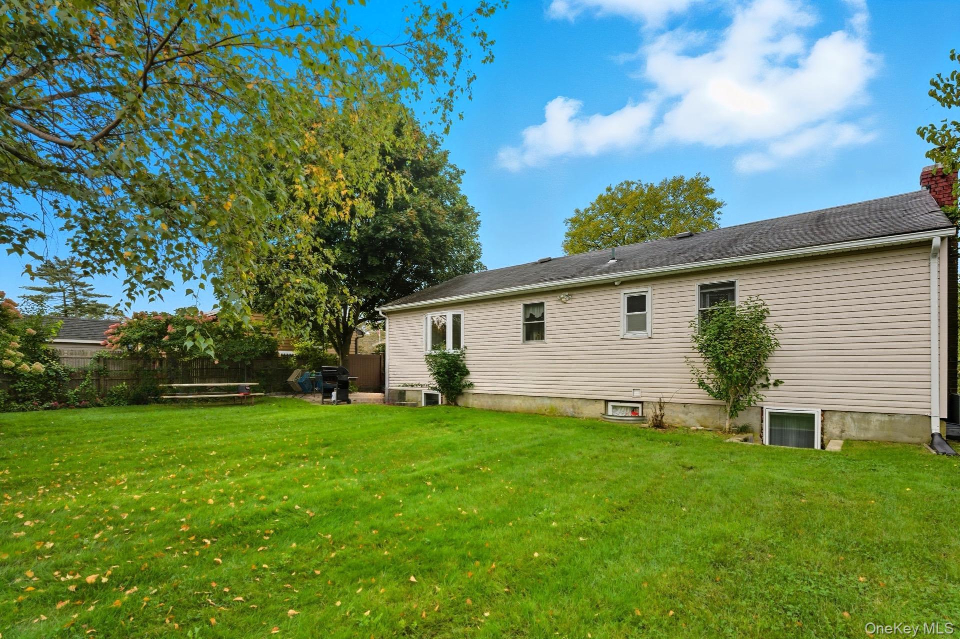 Single Family Lukens  Suffolk County, NY 11717, MLS-917725-3