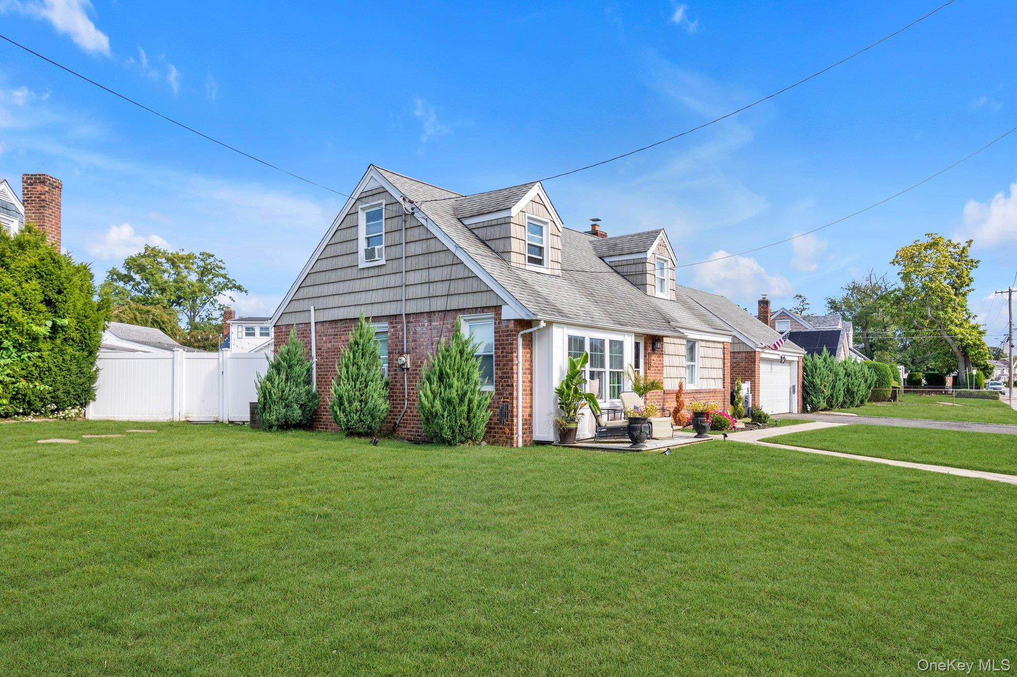 Single Family Wheeler  Nassau County, NY 11580, MLS-917728-2