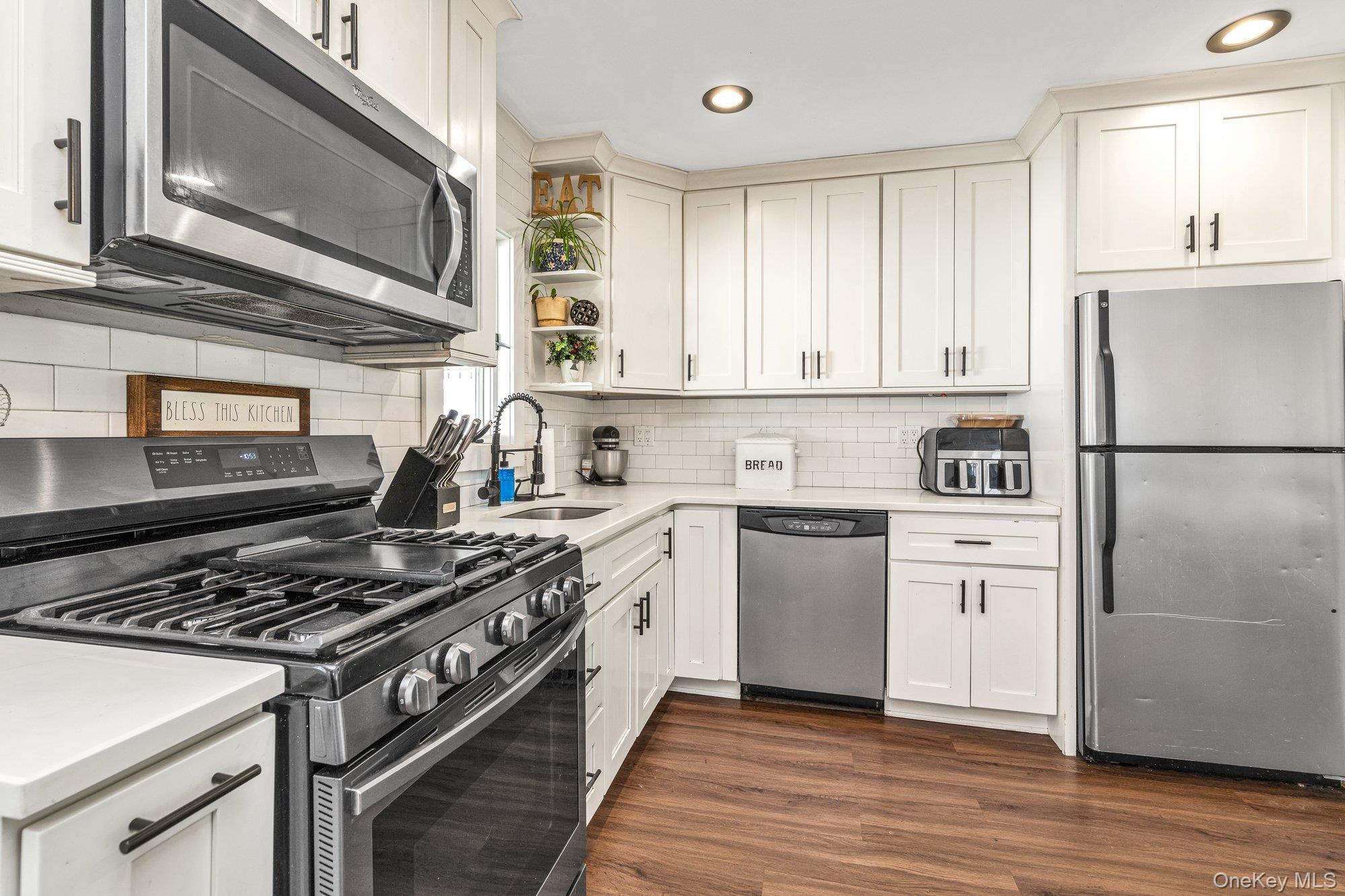 Single Family Wheeler  Nassau County, NY 11580, MLS-917728-7